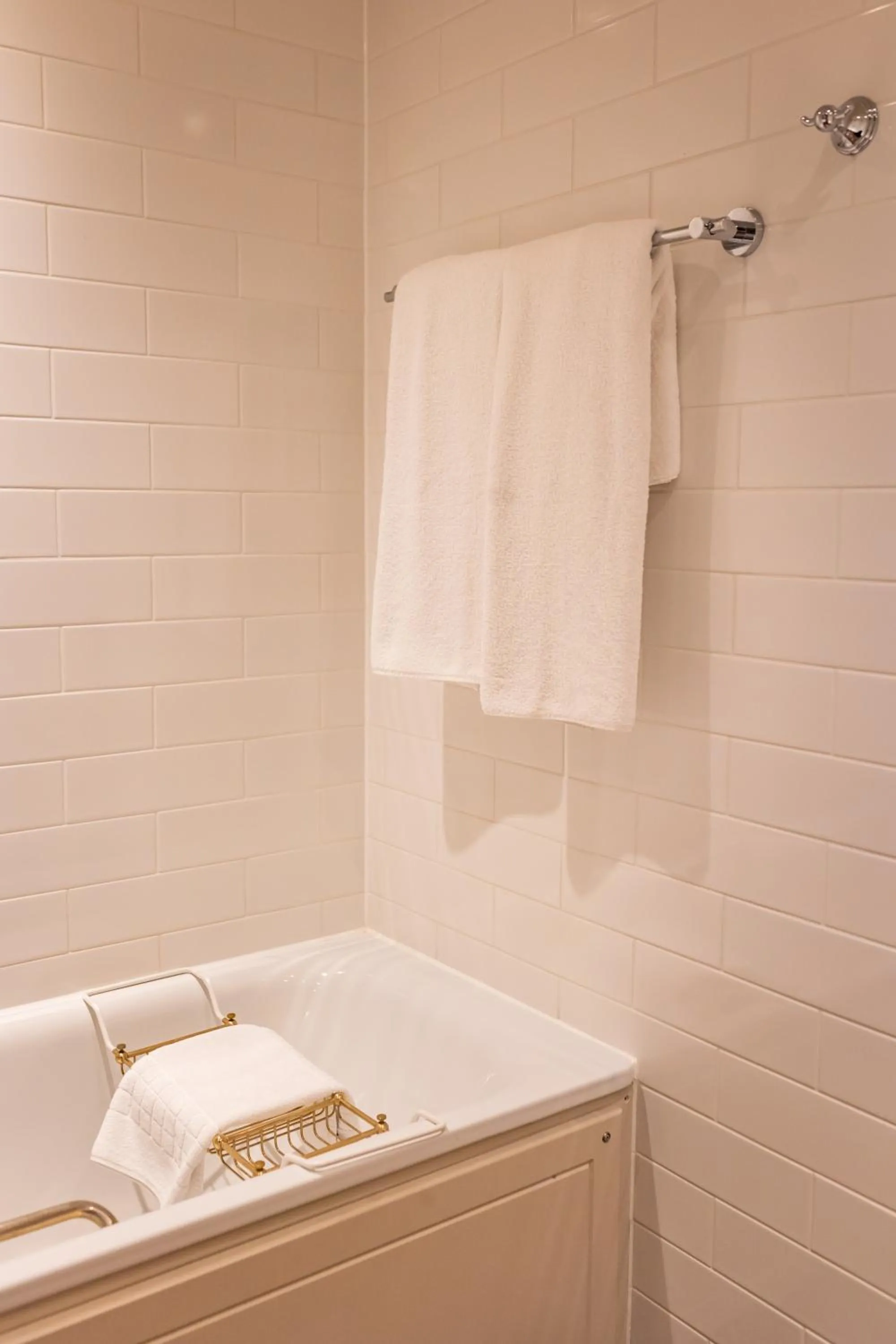 Bathroom in The Red Lion Hotel