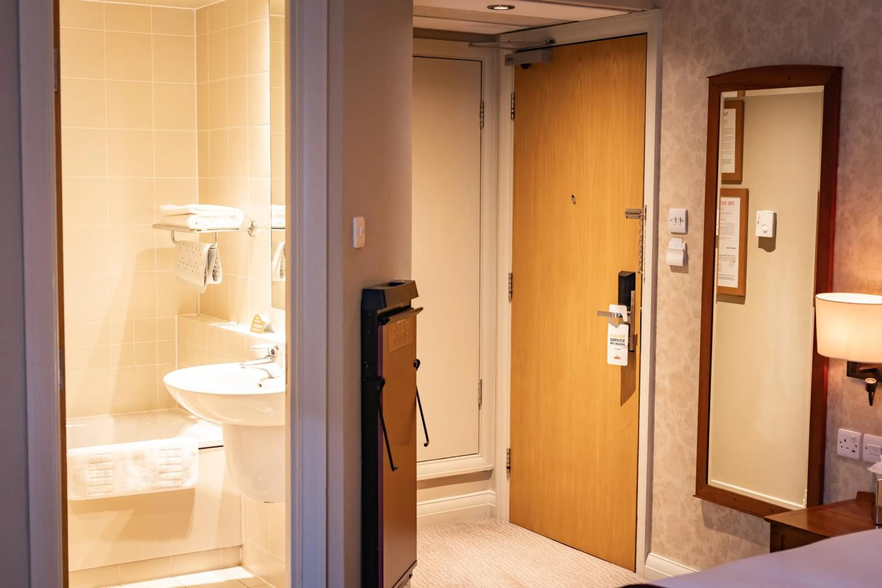Bathroom in The Red Lion Hotel