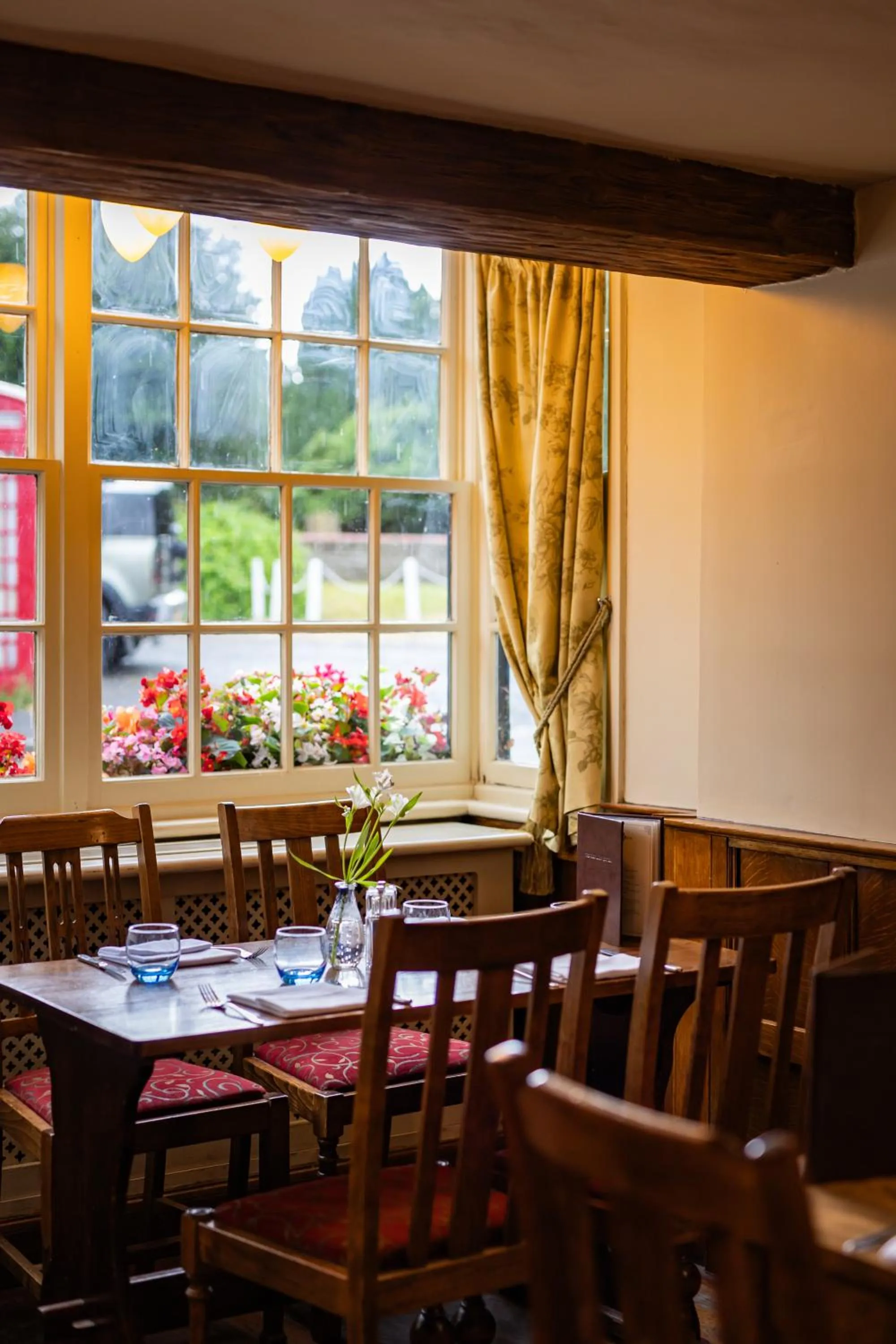 Restaurant/places to eat in The Red Lion Hotel