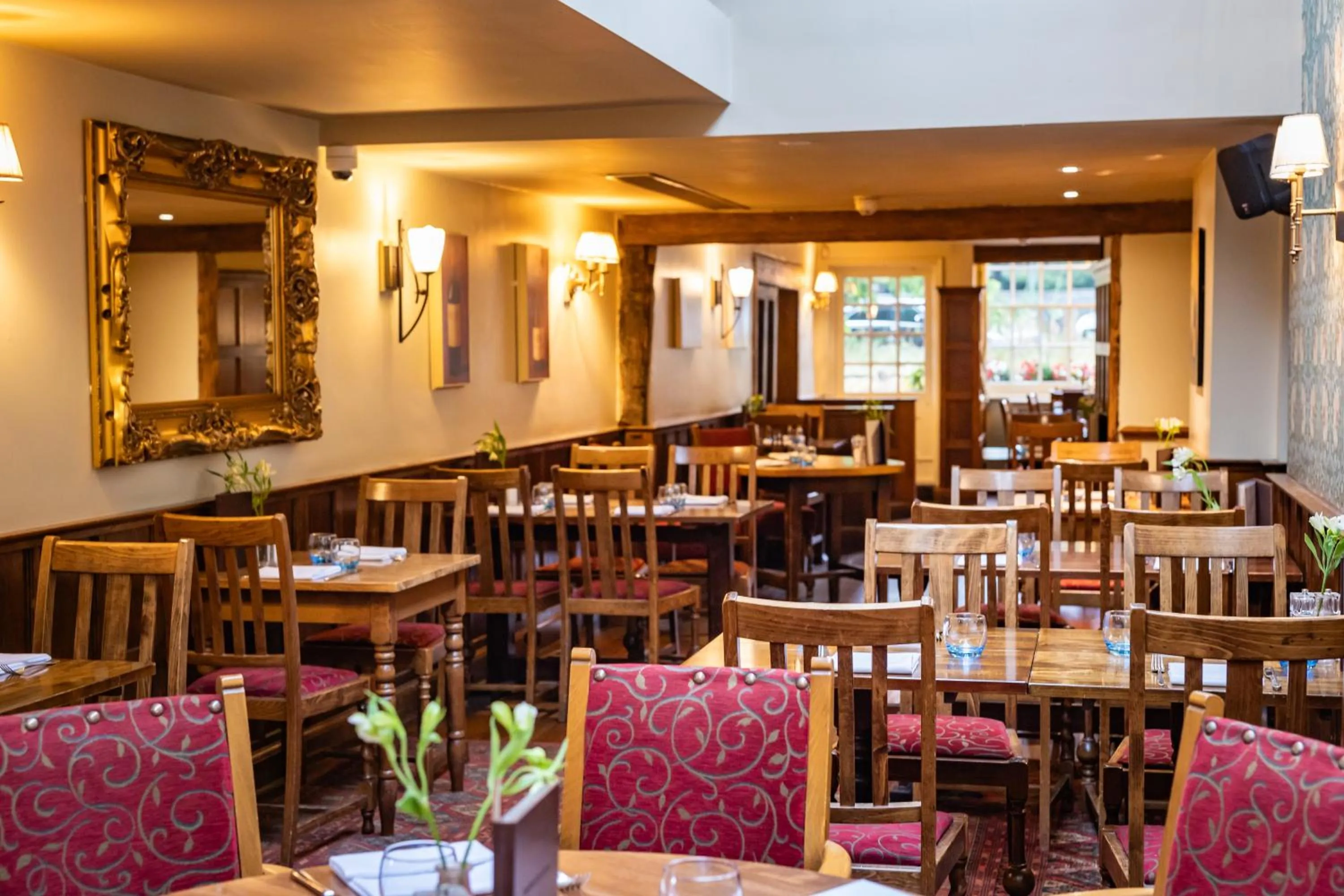 Restaurant/places to eat in The Red Lion Hotel