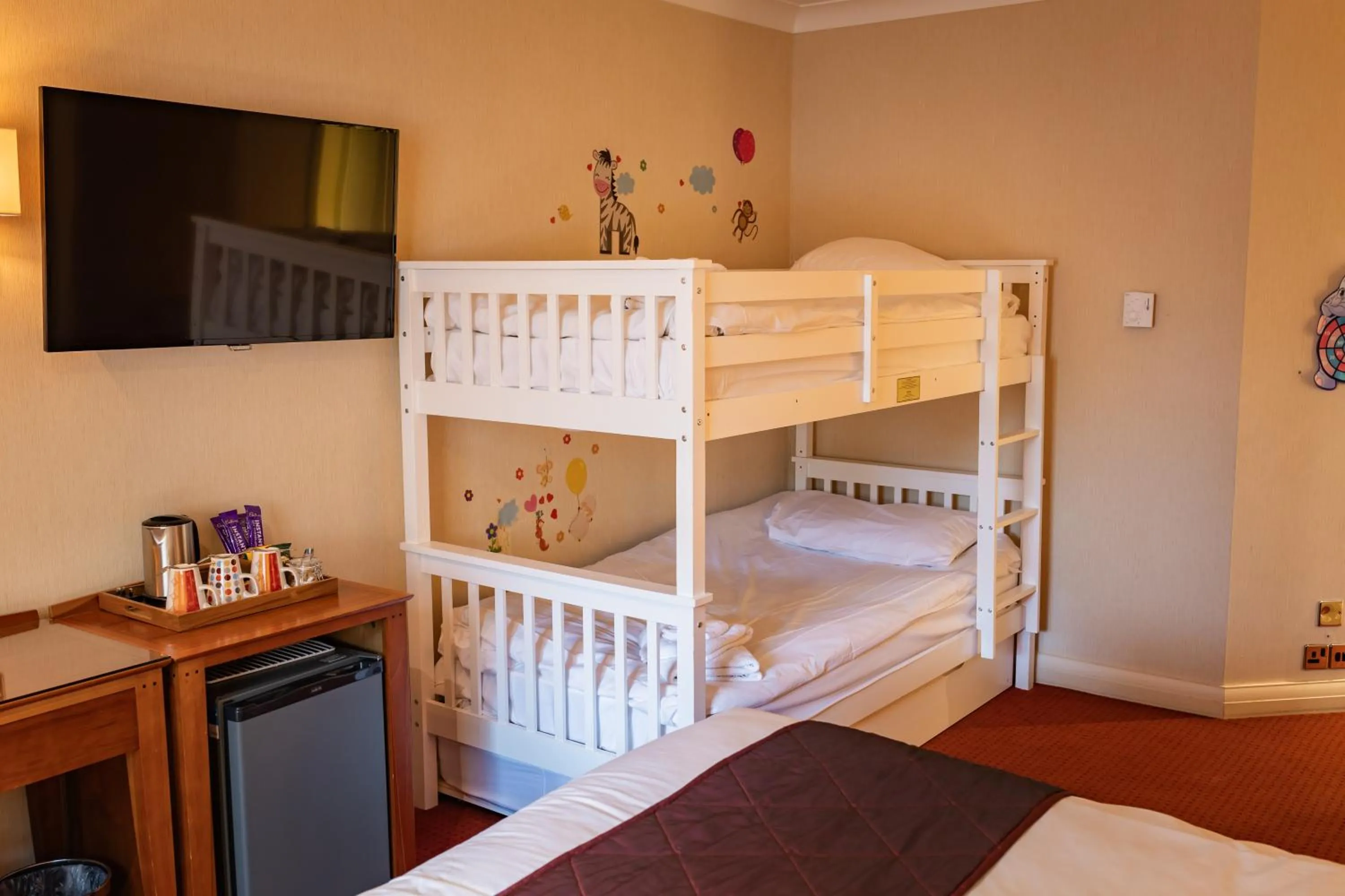 Bedroom, Bed in The Red Lion Hotel