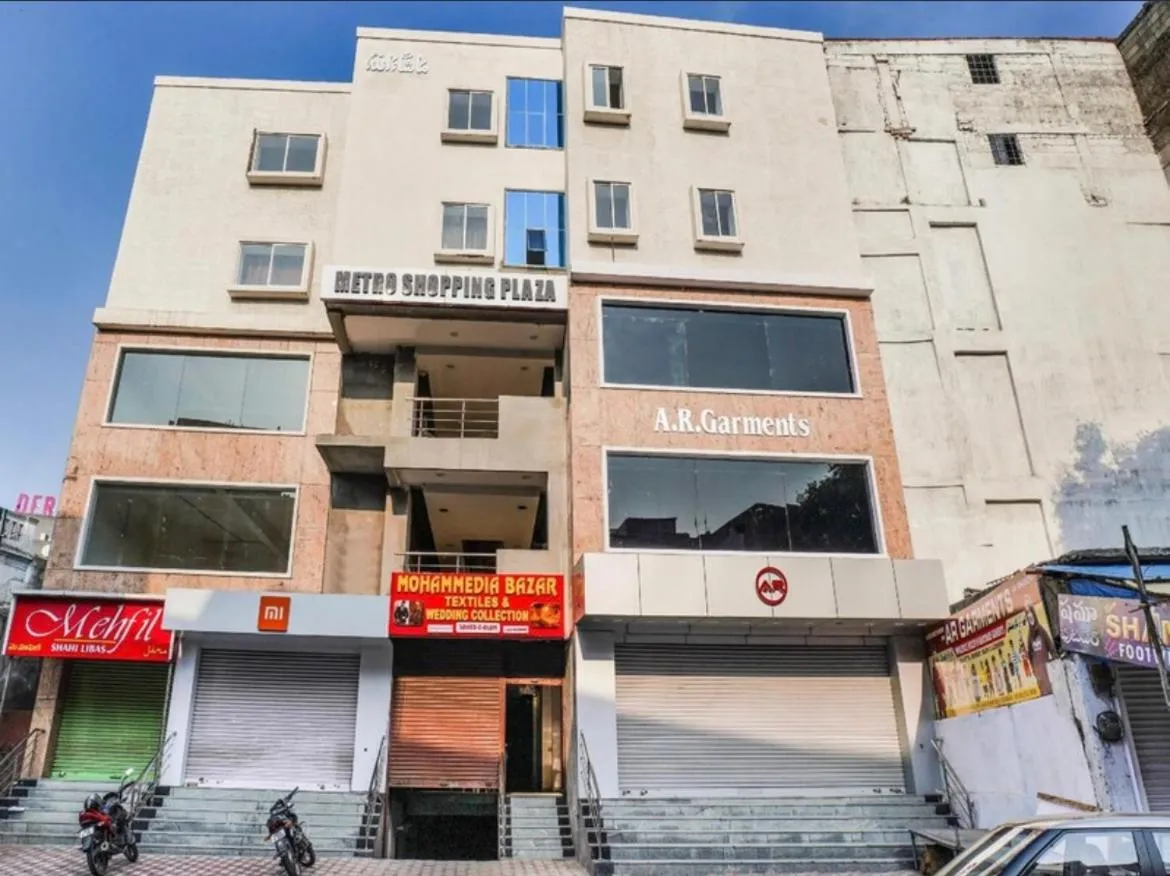 Property building in THE METRO INTERNATIONAL HOTEL