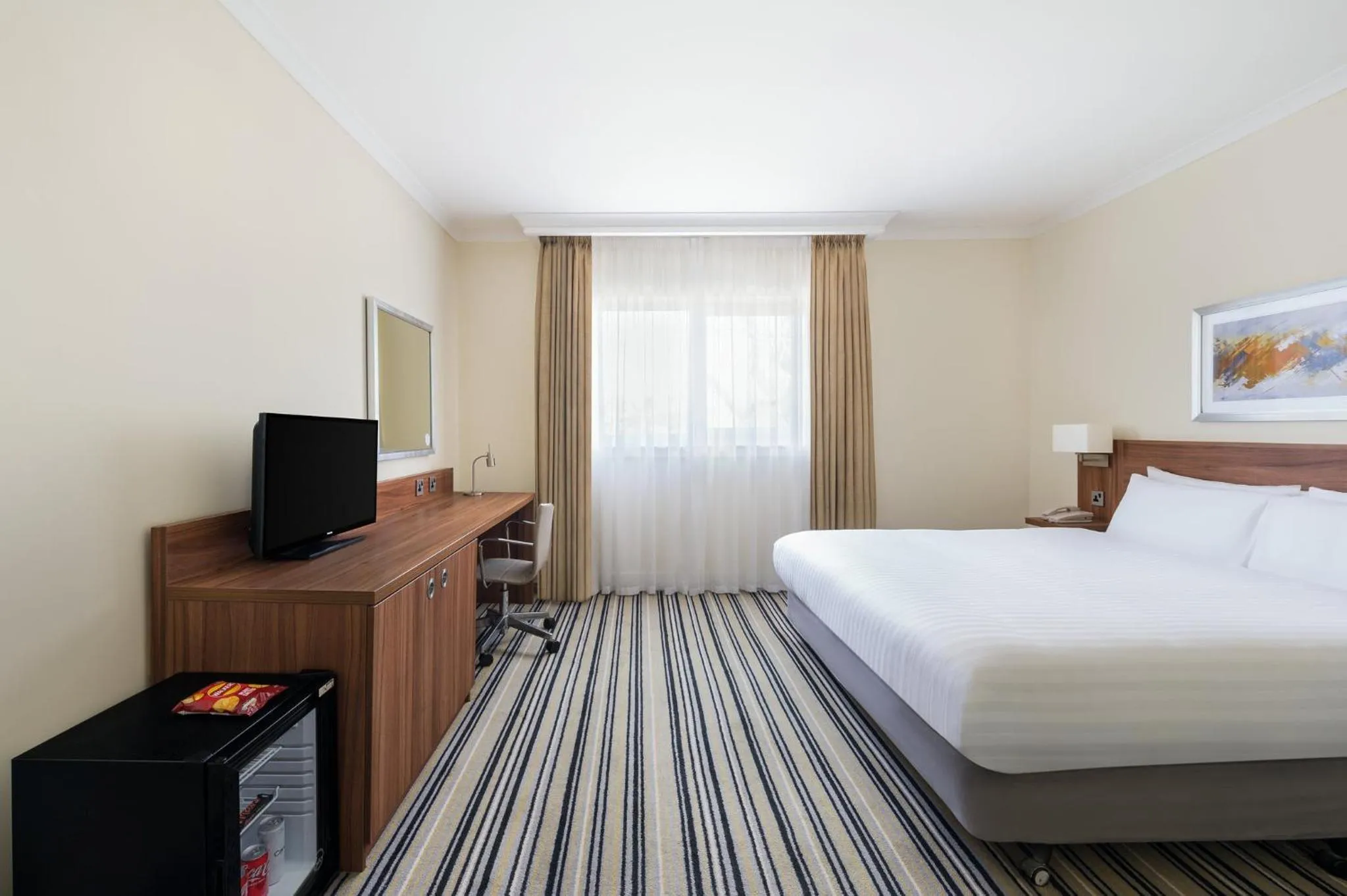 Photo of the whole room, Bed in Holiday Inn Glasgow - East Kilbride by IHG