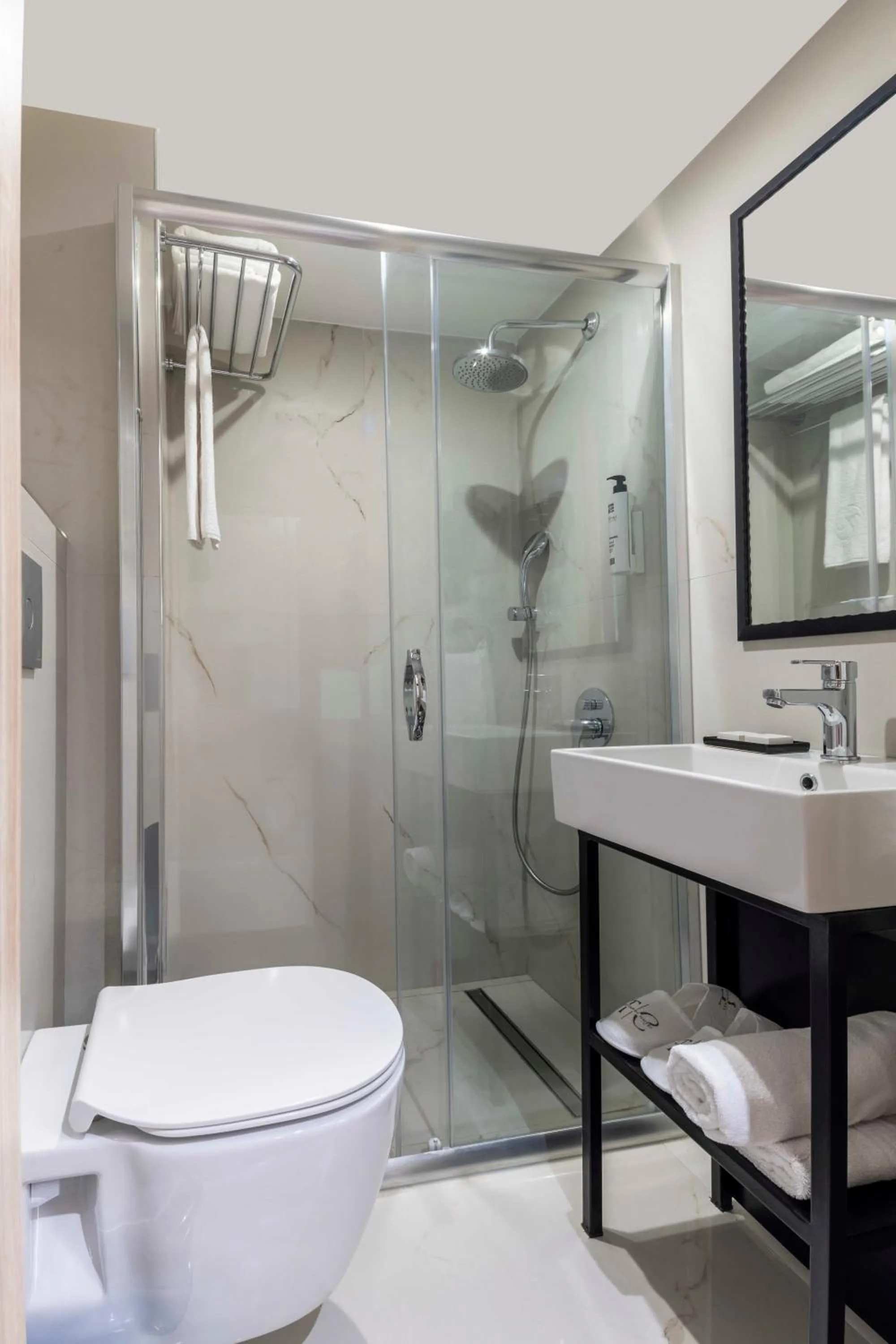 Bathroom in The Capri Hotel Osmanbey