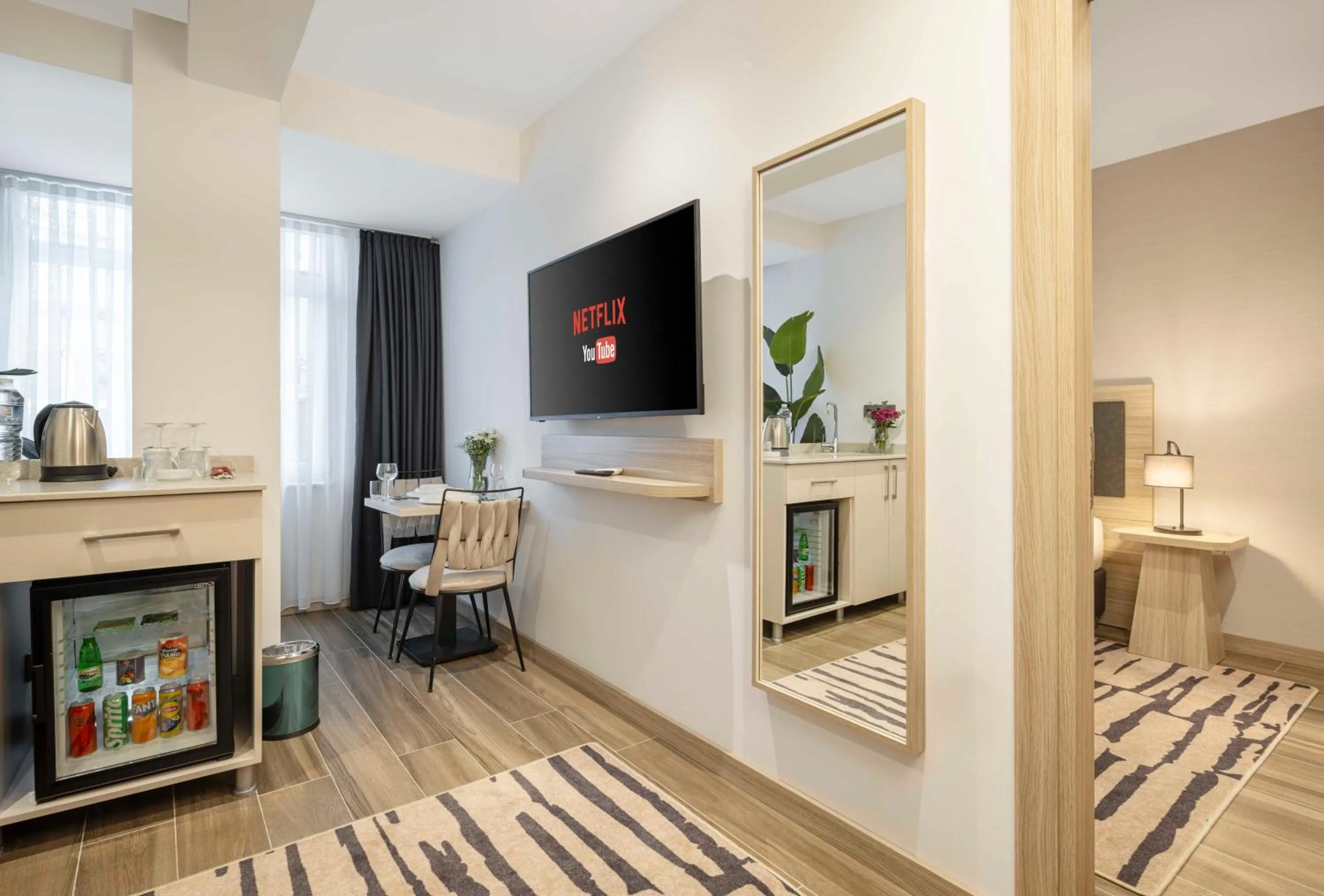 TV and multimedia in The Capri Hotel Osmanbey