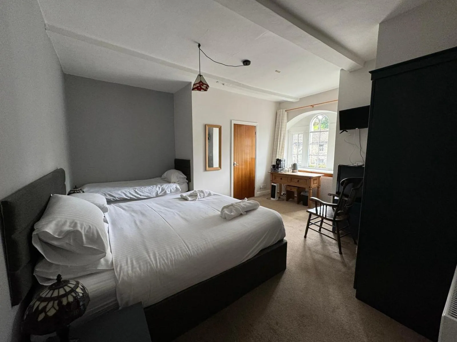 Bed in The George Inn at Tideswell