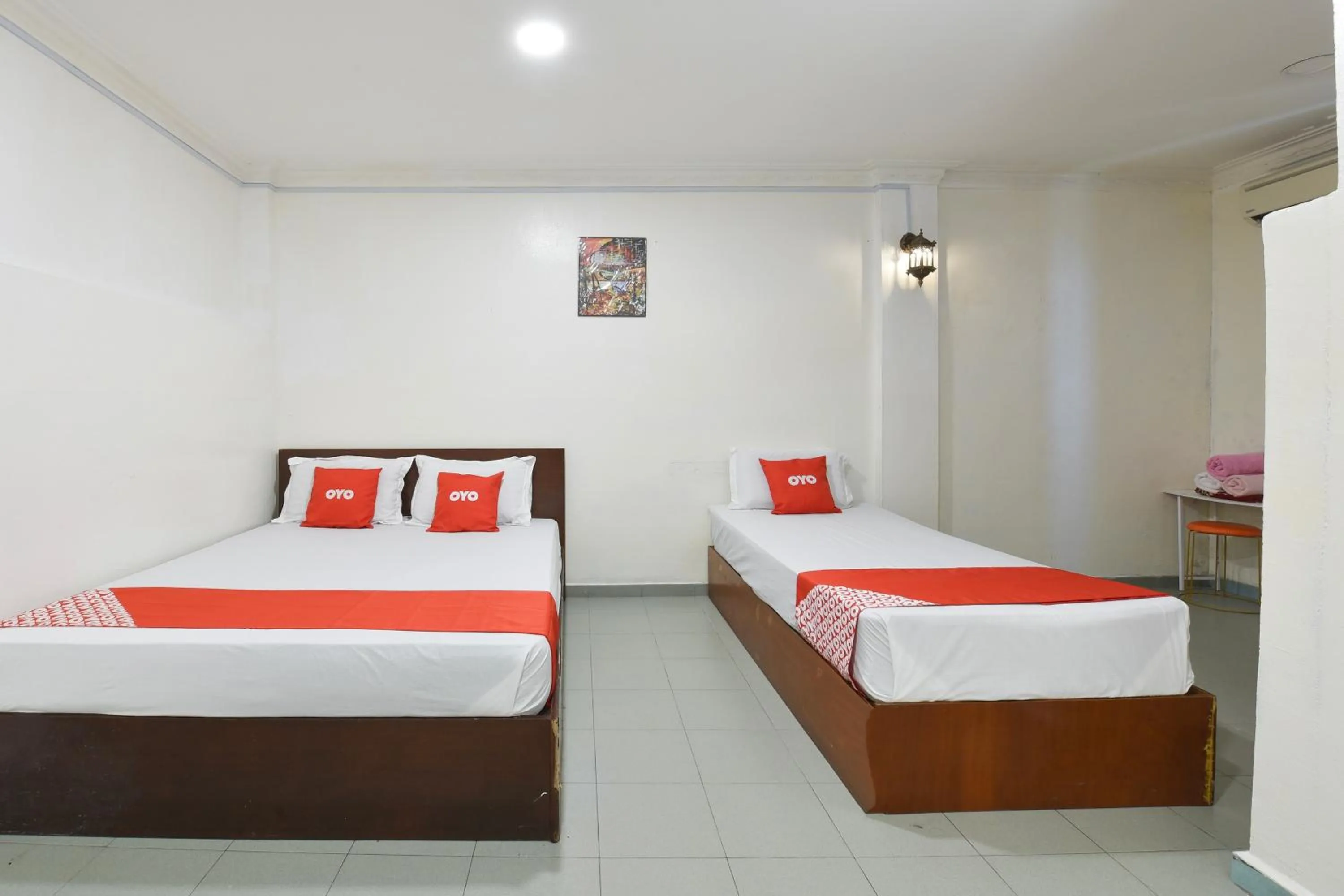 Bedroom, Bed in Hotel O Indah