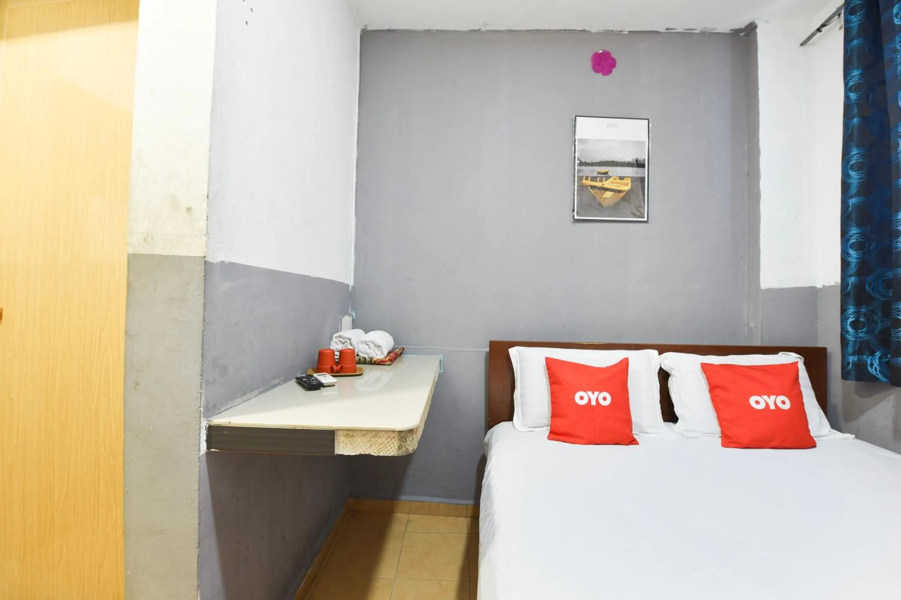 Bedroom, Bed in Hotel O Indah