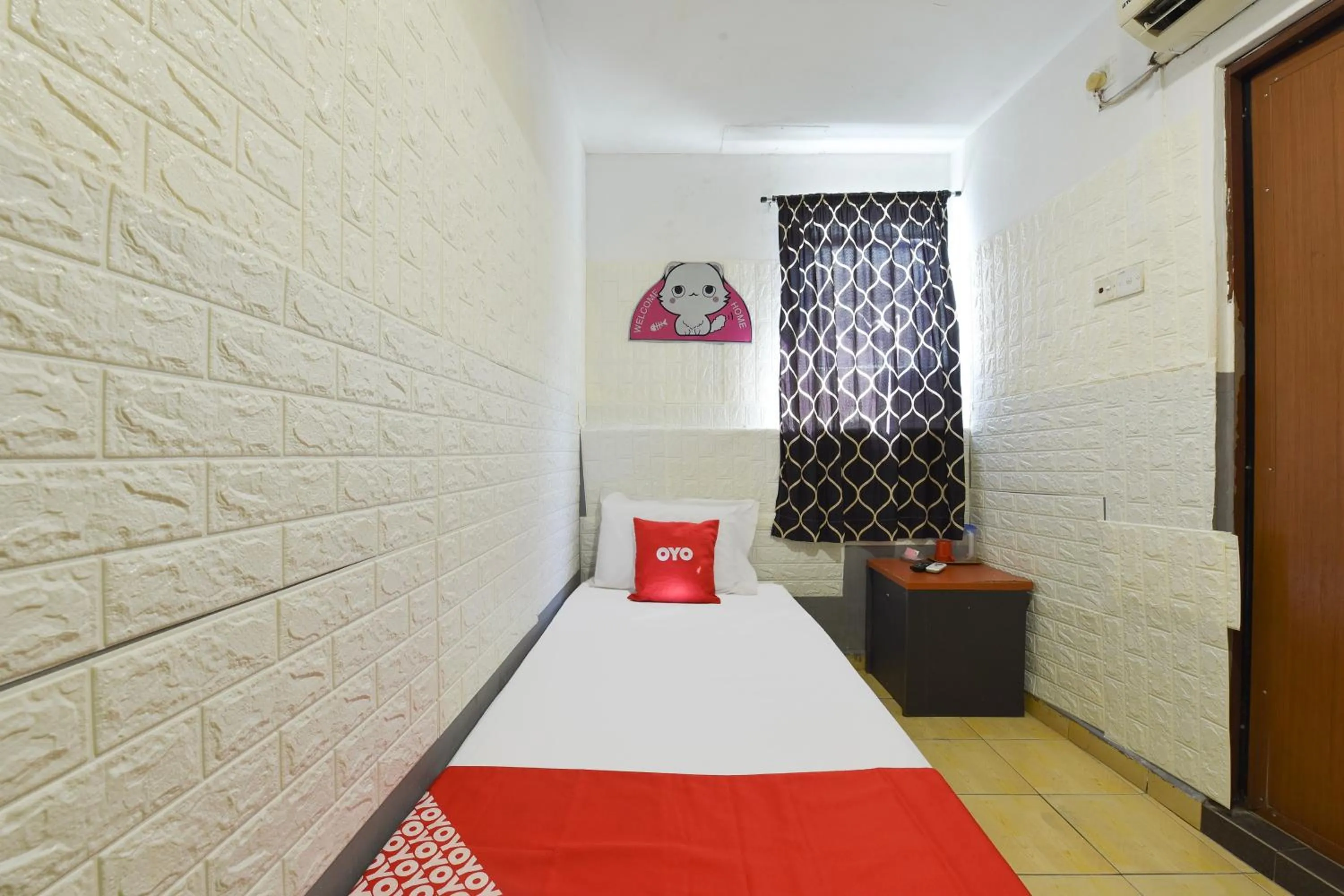 Bedroom, Bed in Hotel O Indah