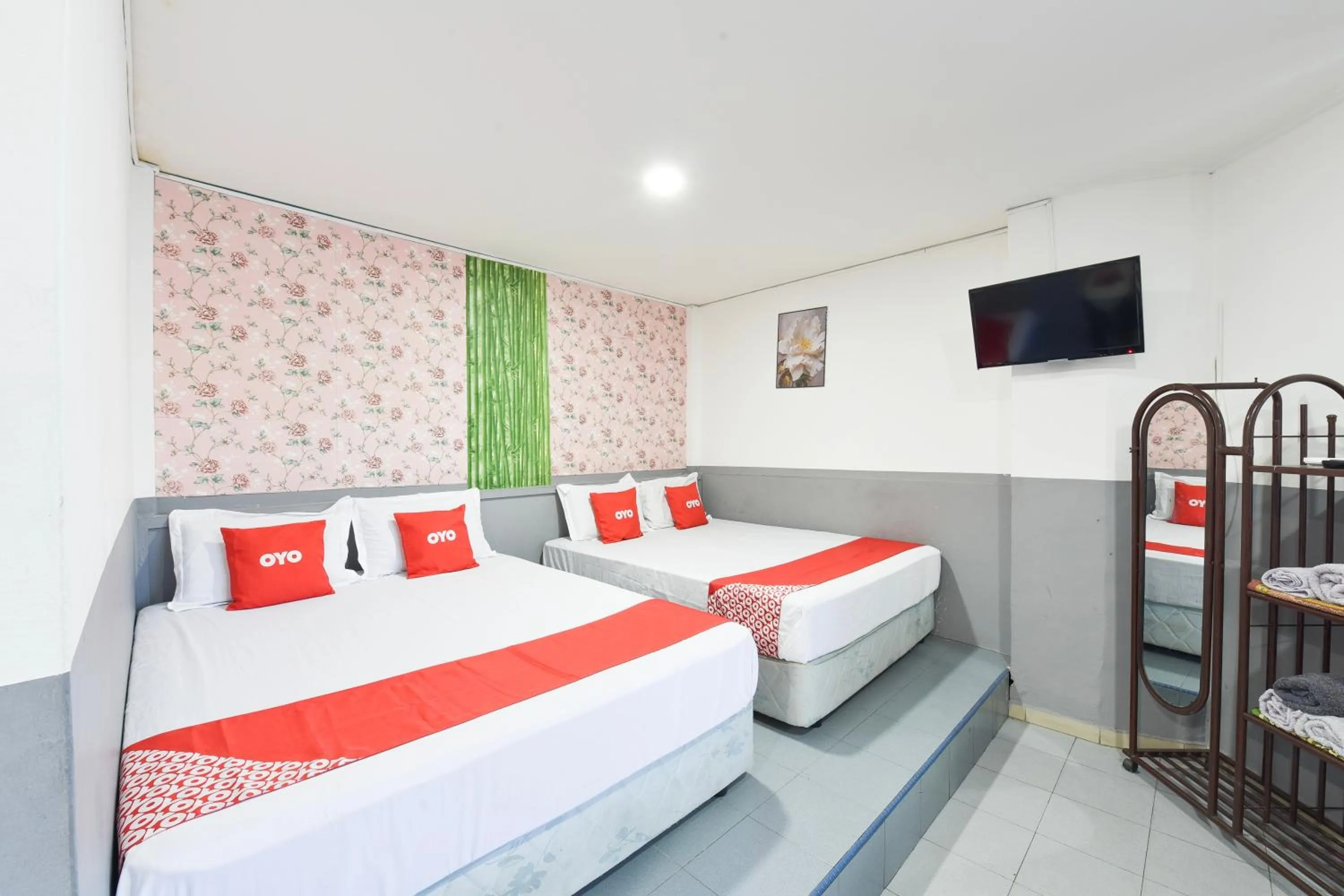 Bedroom, Bed in Hotel O Indah