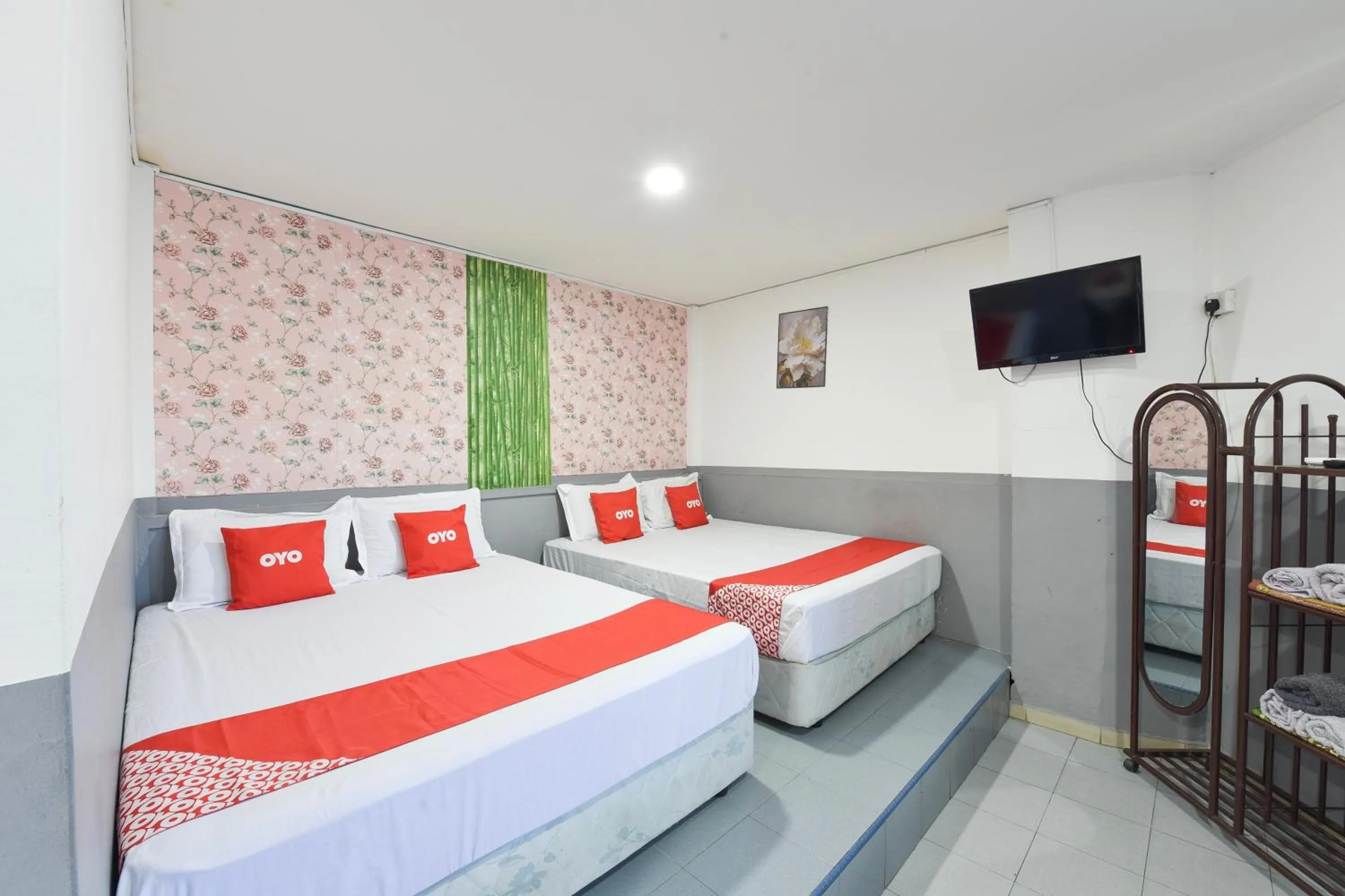 Bedroom, Bed in Hotel O Indah