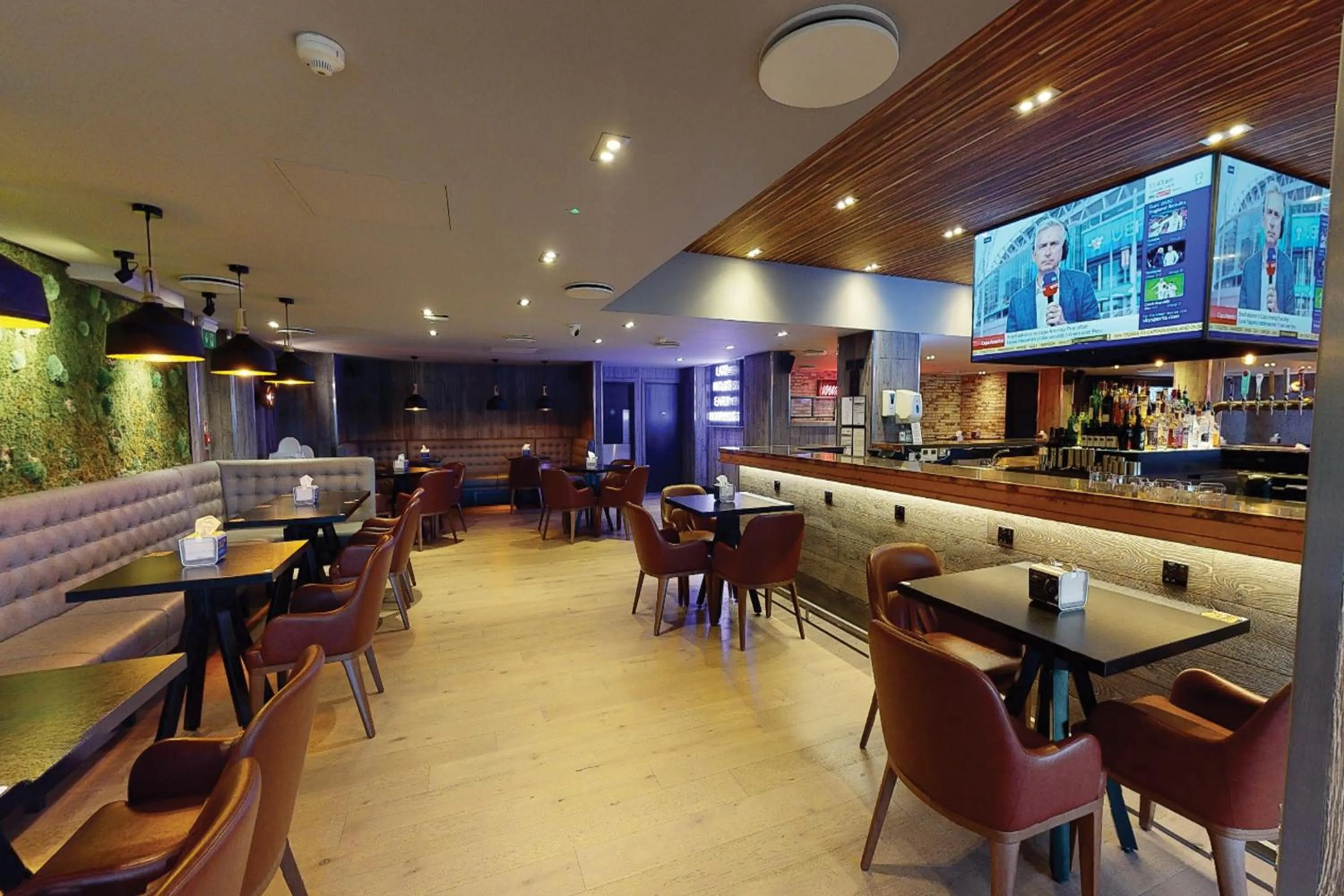 Restaurant/places to eat in Village Hotel Warrington