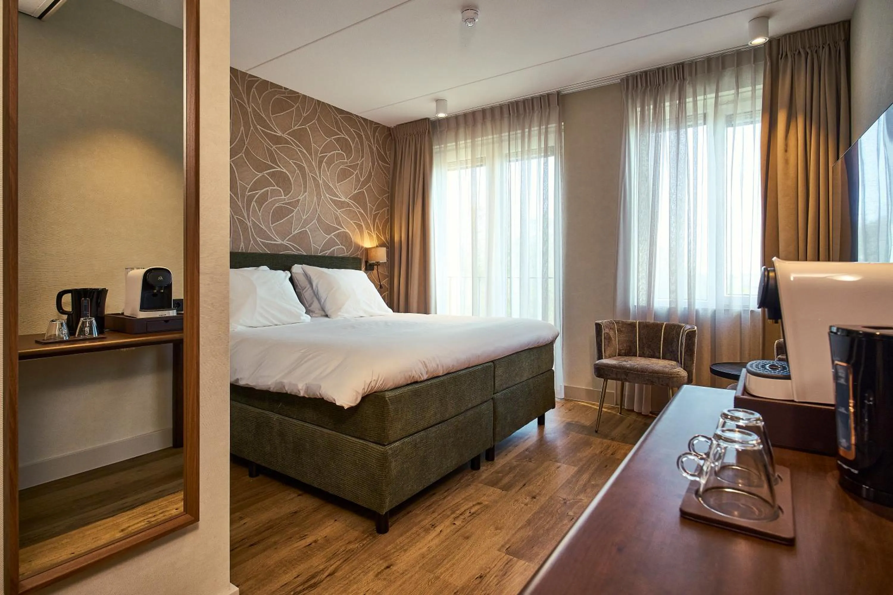Photo of the whole room, Bed in Eilandhotel Texel - Nieuw geopend hotel