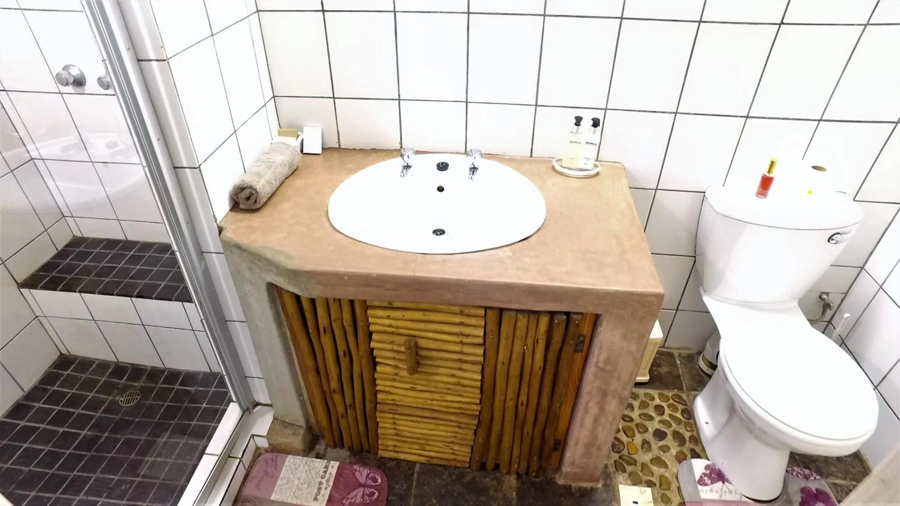 Bathroom in Blyde Mountain Country House