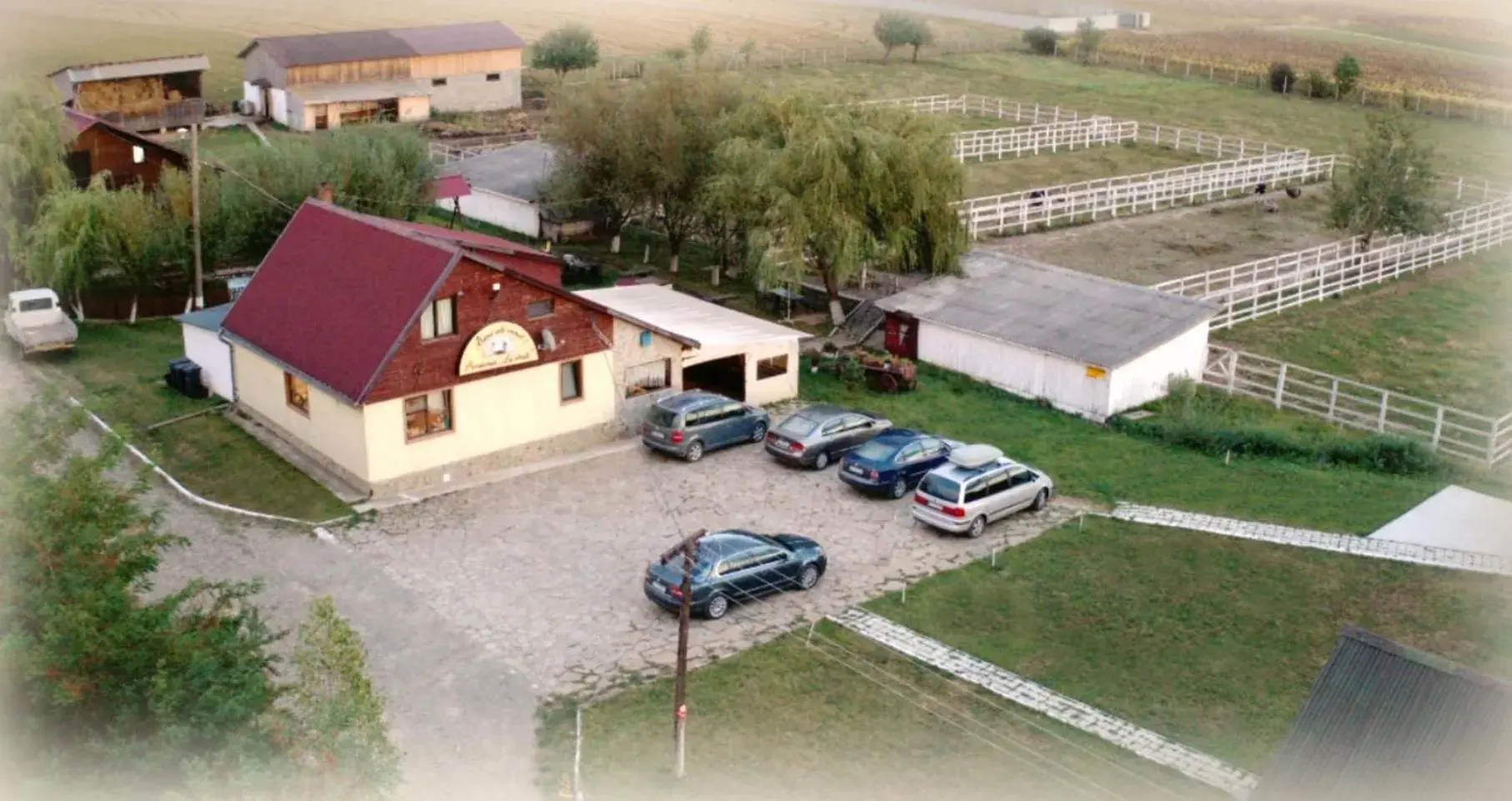 Pensiunea ,,La struti" Pensiunea ,,La struti"