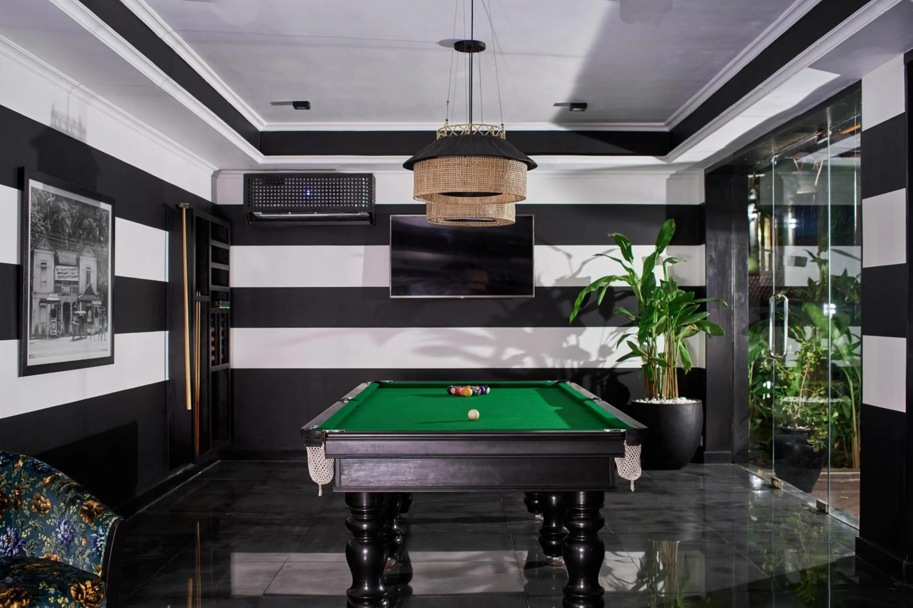 Billiard in Sun Siyam Pasikudah