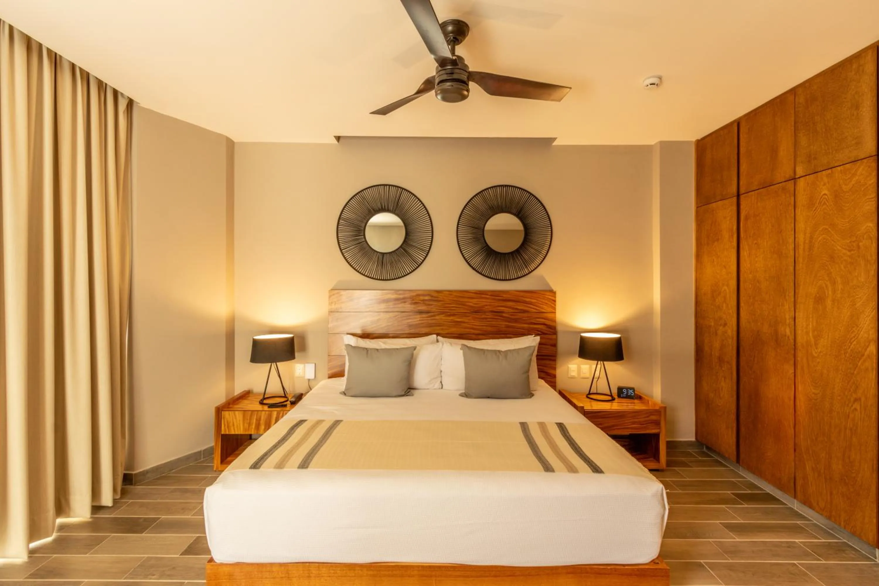 Bed in Nirú Ocean Suites by Binniguenda