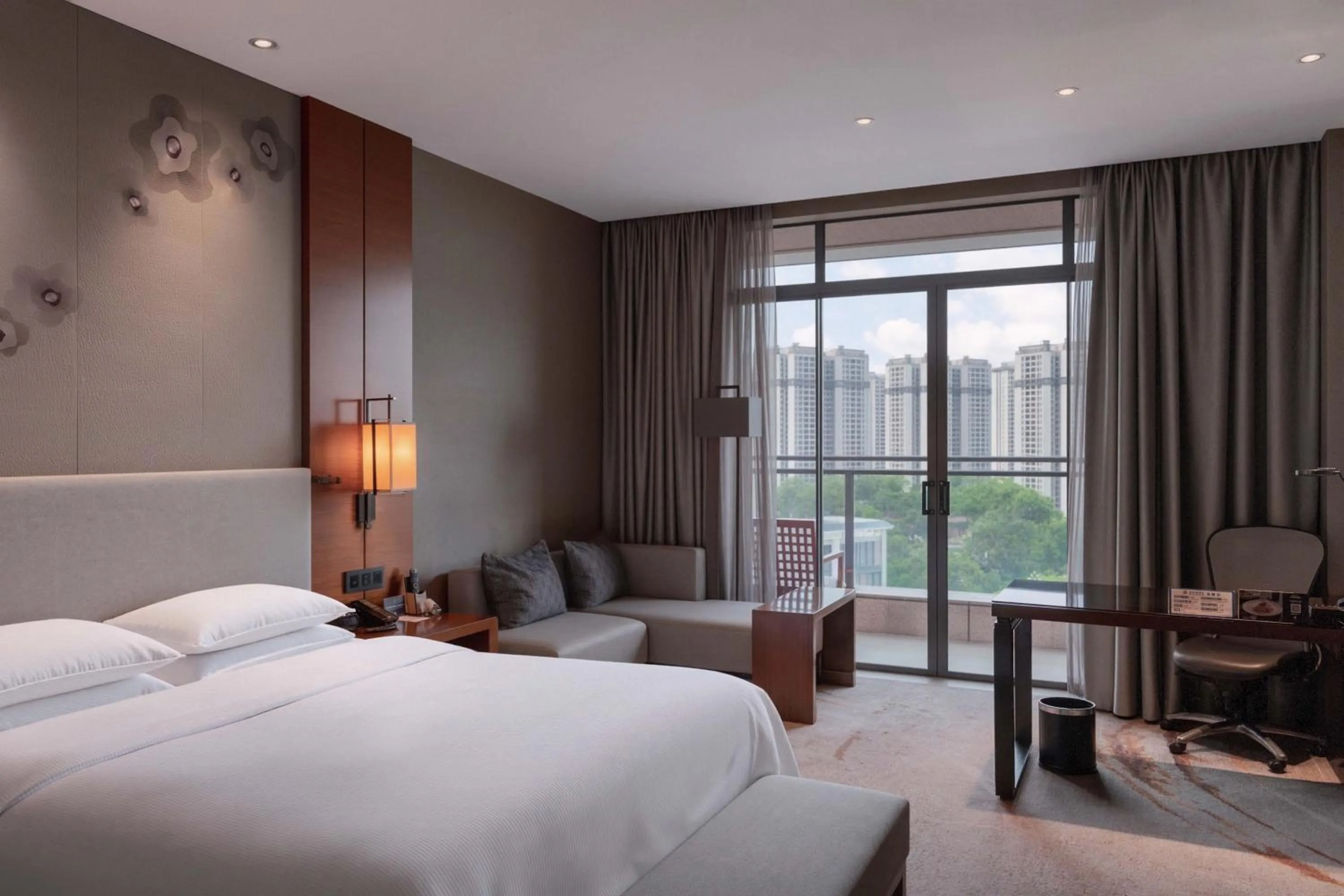 Bed in DoubleTree by Hilton Guangzhou Science City-Free Shuttle Bus Service During Canton Fair Period