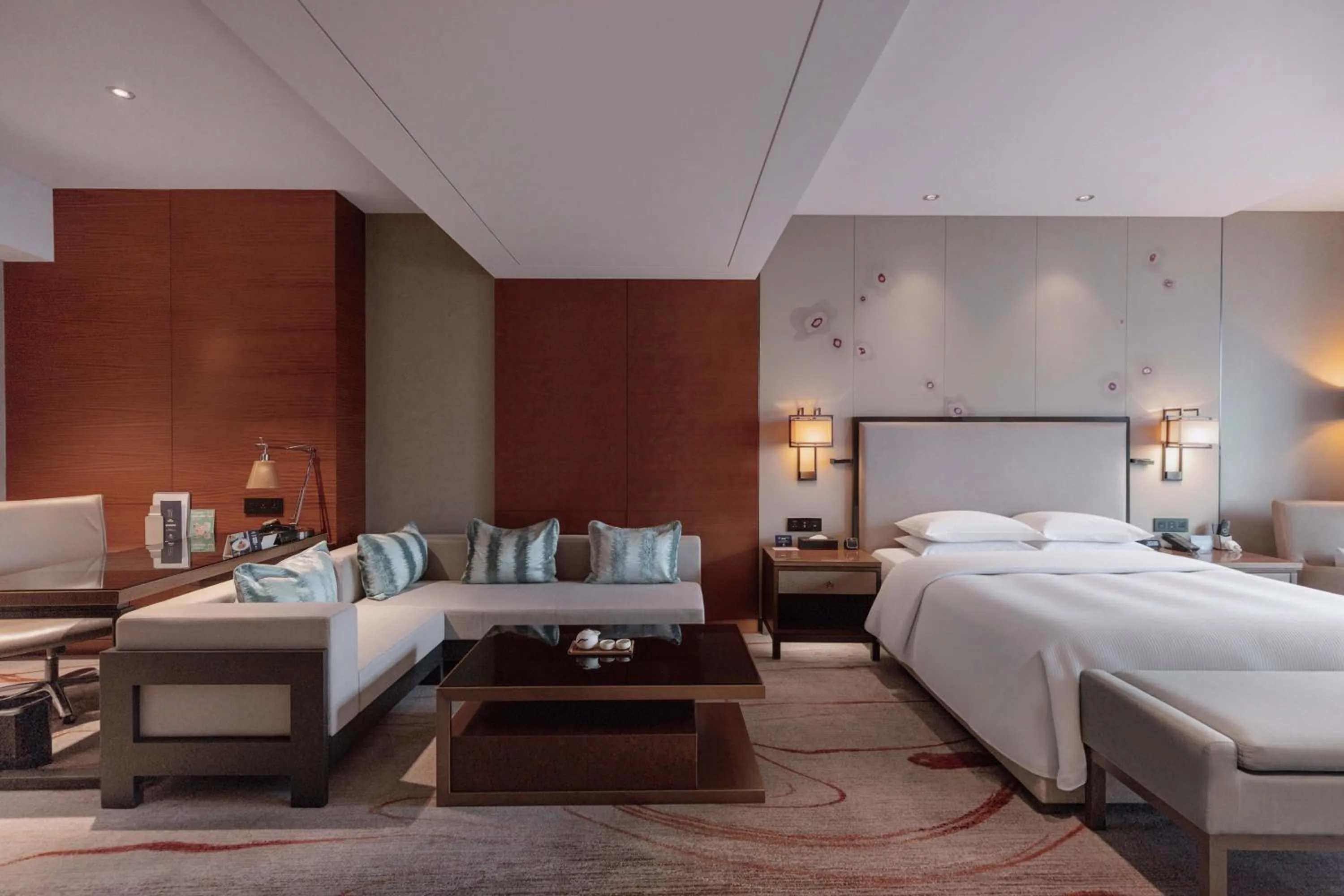 Bedroom, Bed in DoubleTree by Hilton Guangzhou Science City-Free Shuttle Bus Service During Canton Fair Period