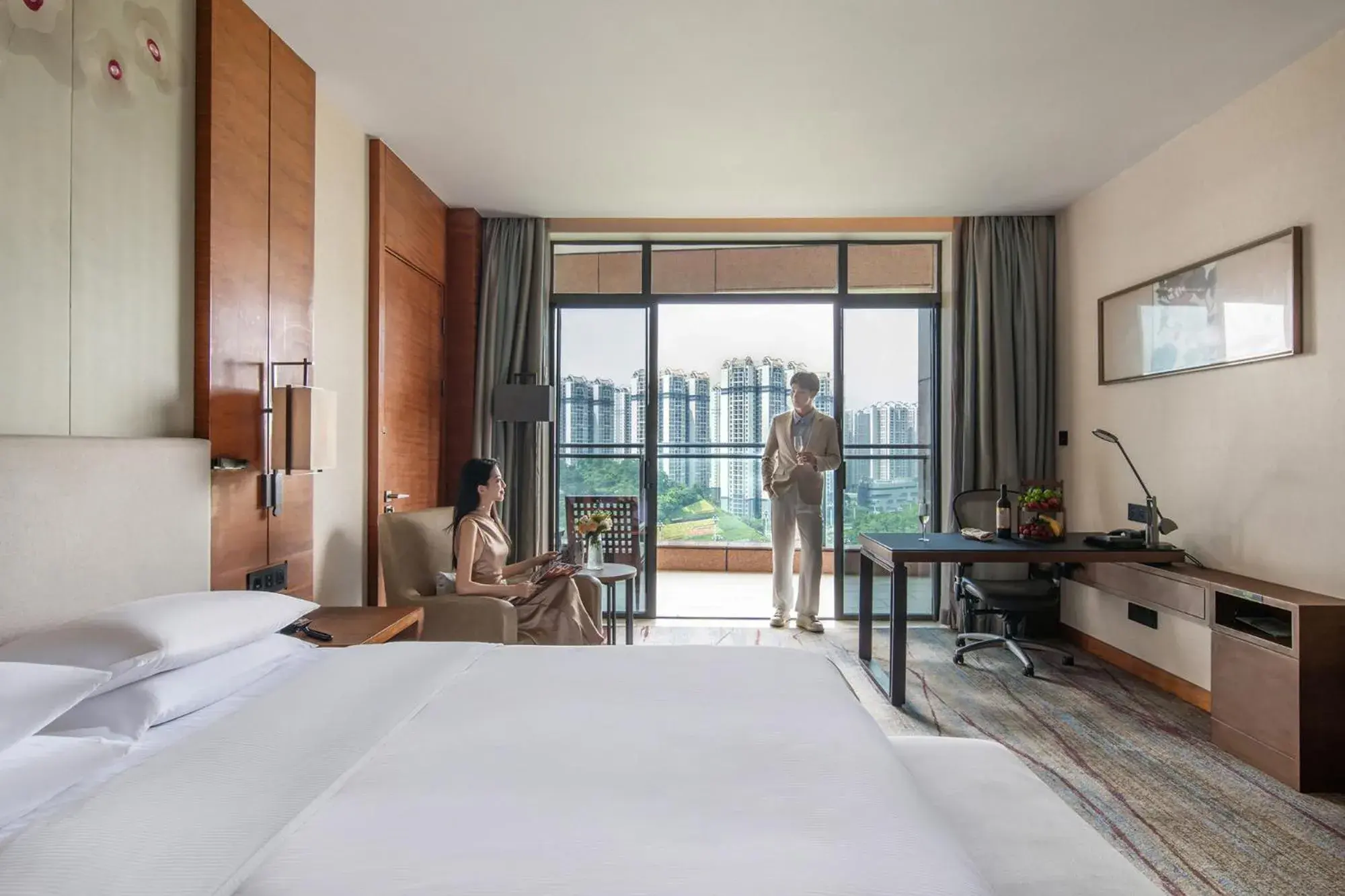 Photo of the whole room, Bed in DoubleTree by Hilton Guangzhou Science City-Free Shuttle Bus Service During Canton Fair Period Photo of the whole room, Bed in DoubleTree by Hilton Guangzhou Science City-Free Shuttle Bus Service During Canton Fair Period