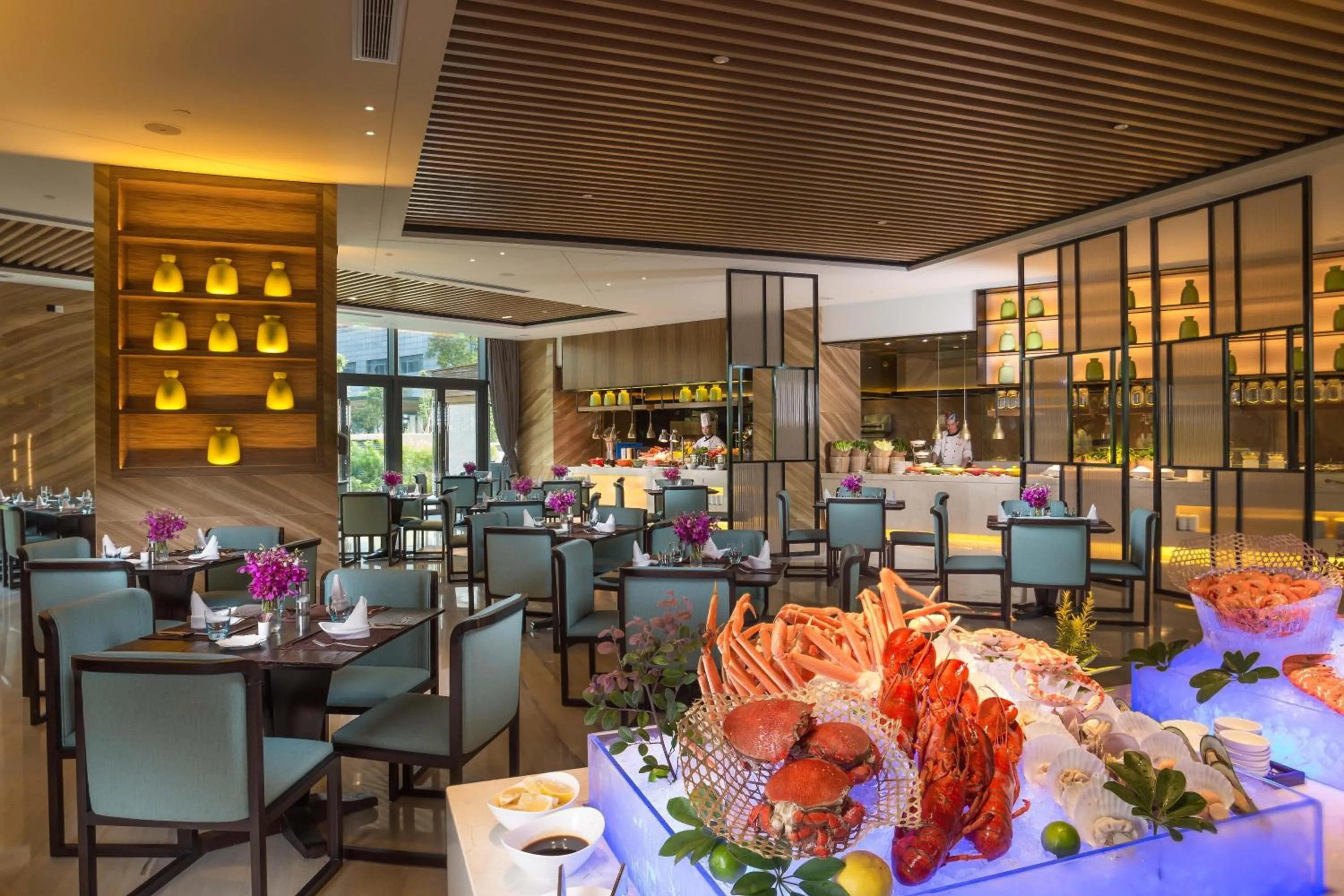 Restaurant/places to eat in DoubleTree by Hilton Guangzhou Science City