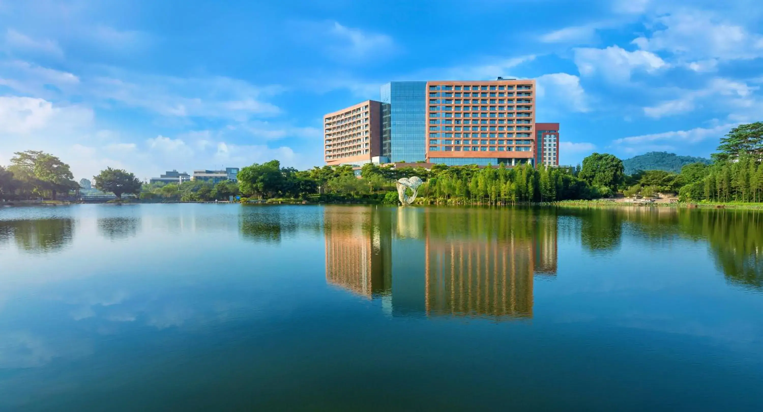 Property building in DoubleTree by Hilton Guangzhou Science City-Free Shuttle Bus Service During Canton Fair Period Property building in DoubleTree by Hilton Guangzhou Science City-Free Shuttle Bus Service During Canton Fair Period