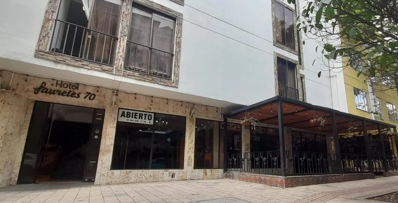 Property building in Hotel Laureles 70