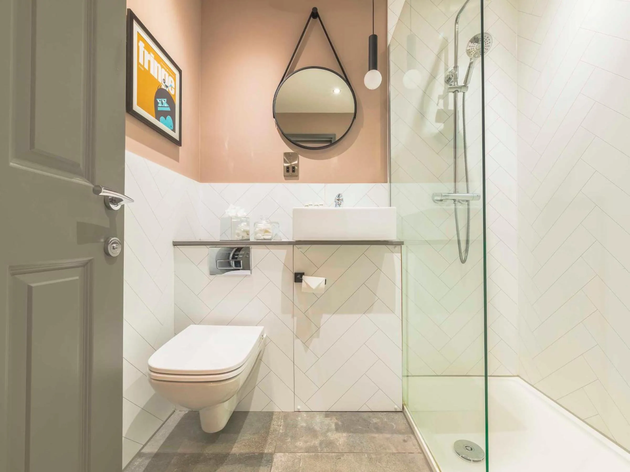 Bathroom in Holyrood Aparthotel