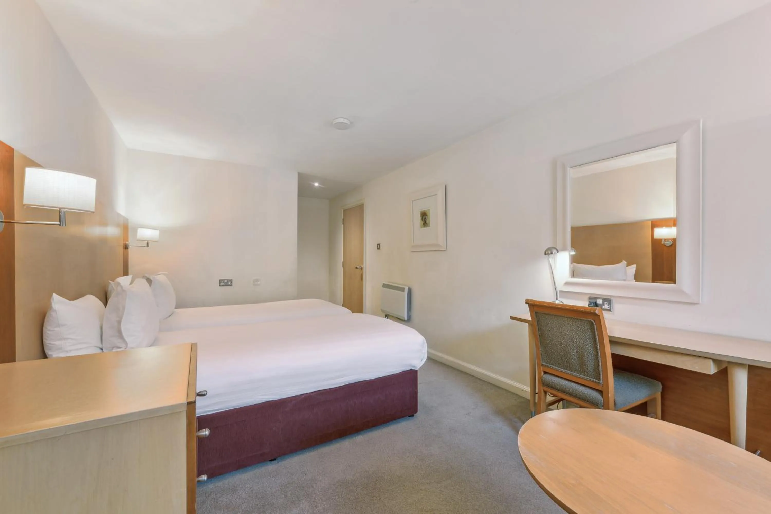 Bed in Holyrood Aparthotel