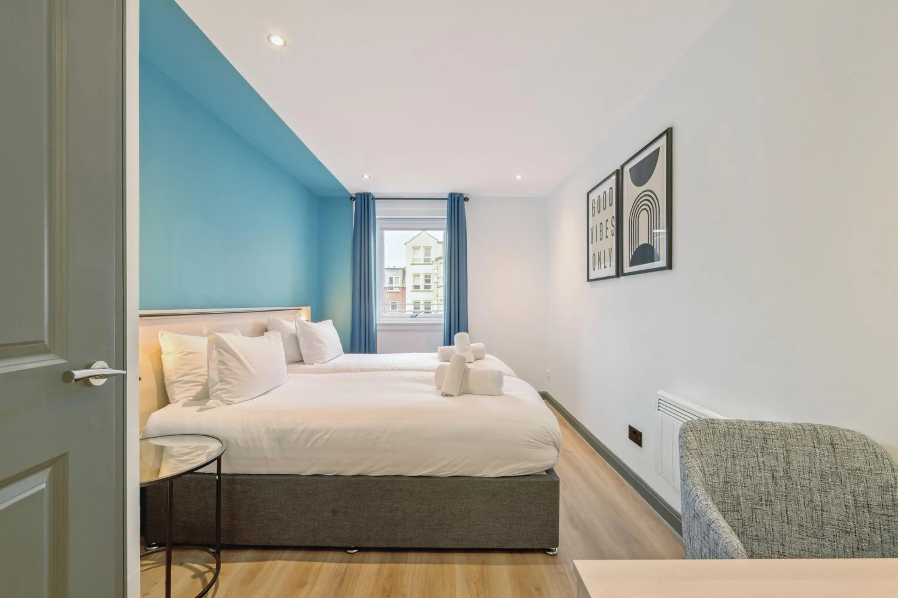 Bed in Holyrood Aparthotel