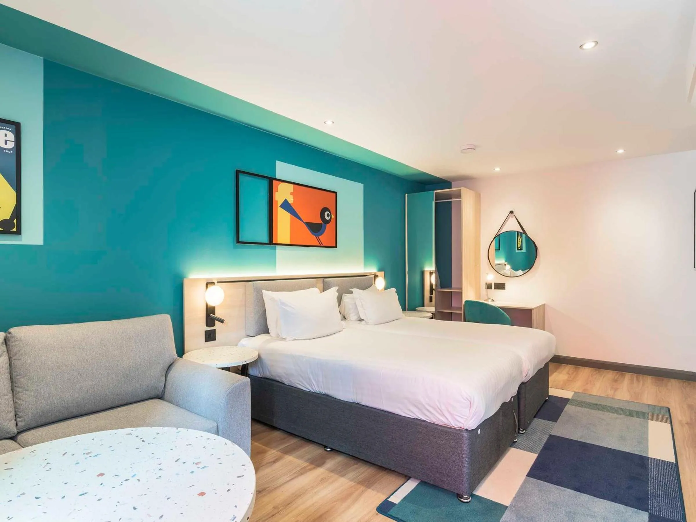 Bed in Holyrood Aparthotel