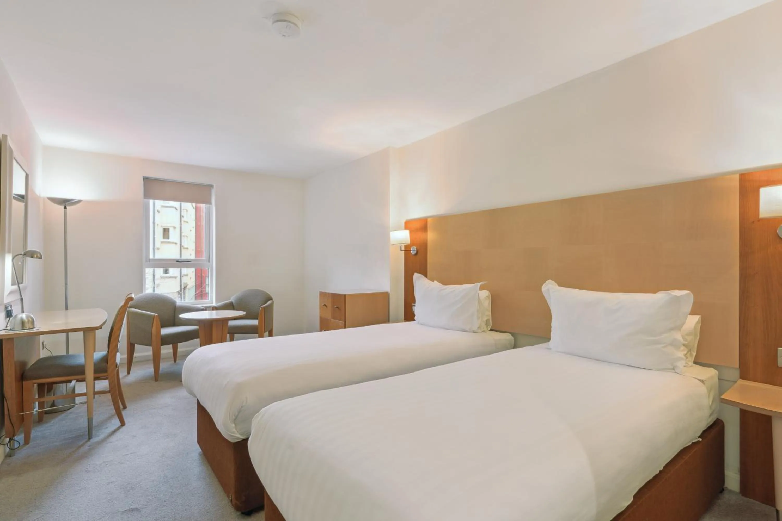 Bed in Holyrood Aparthotel