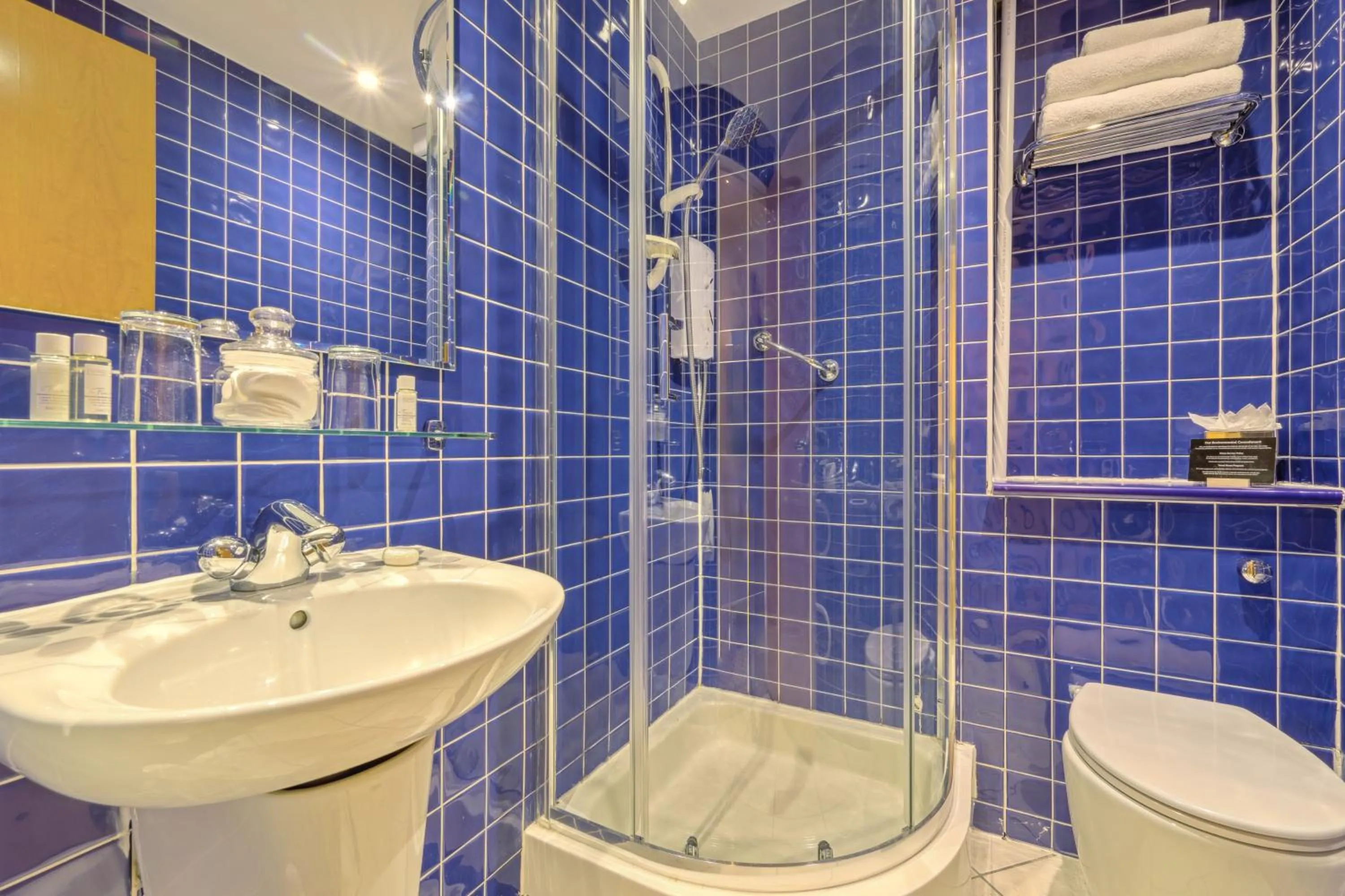 Bathroom in Holyrood Aparthotel