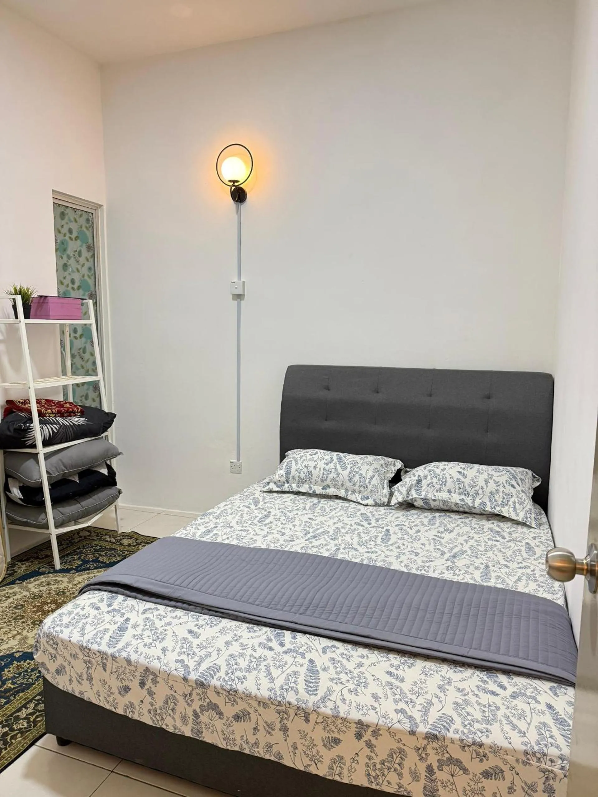 Bed in Barakah Sufi Home Stay Apartment Cameron