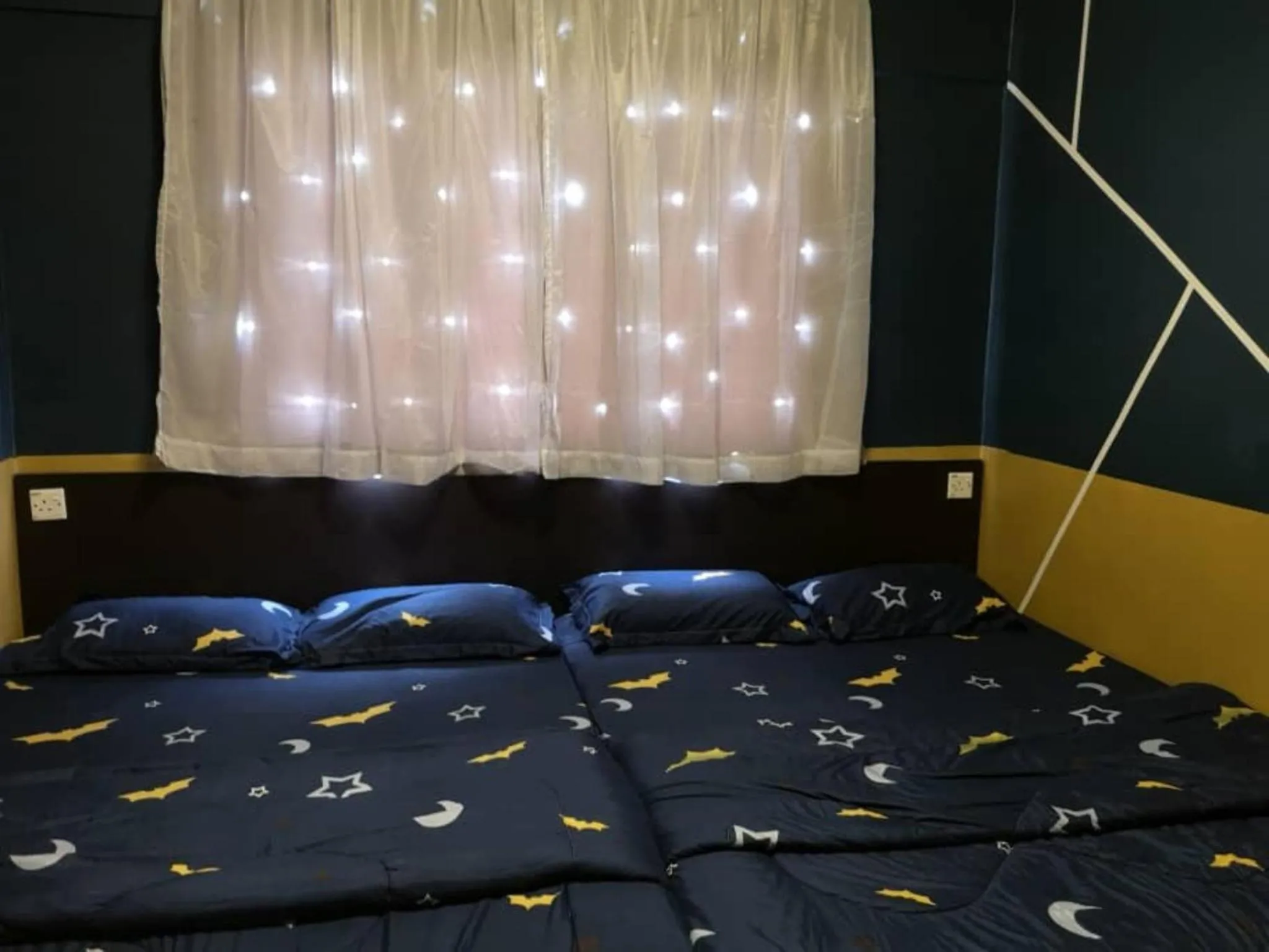 Bed in Barakah Sufi Home Stay Apartment Cameron