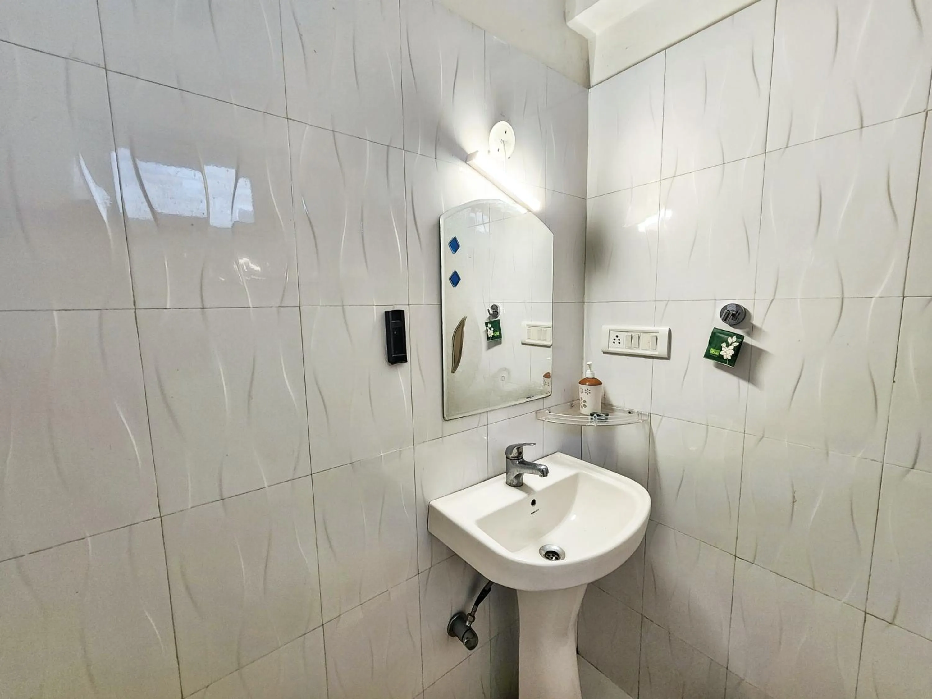 Bathroom in Page 3 - A Riverside Hotel and Bar