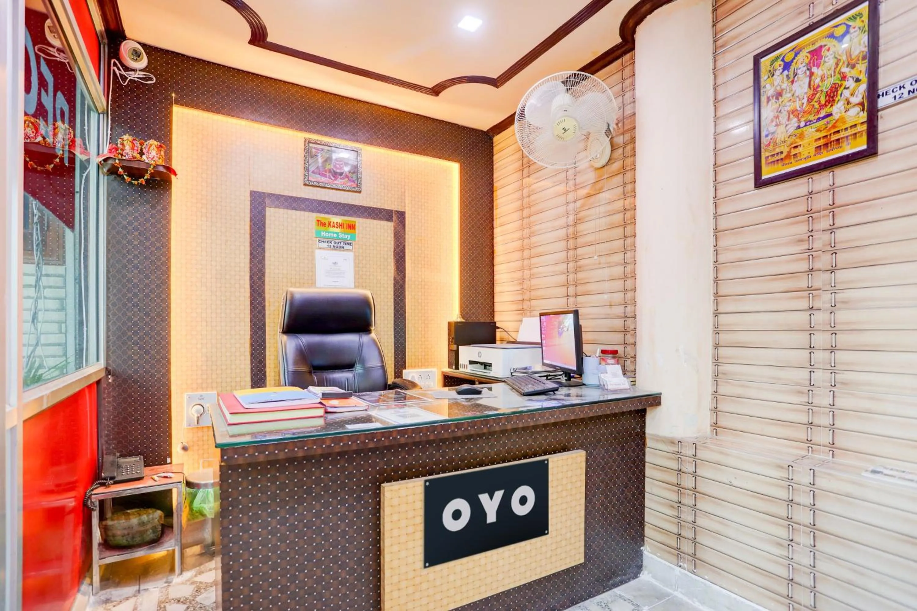 Lobby or reception in Hotel O Kashi Inn