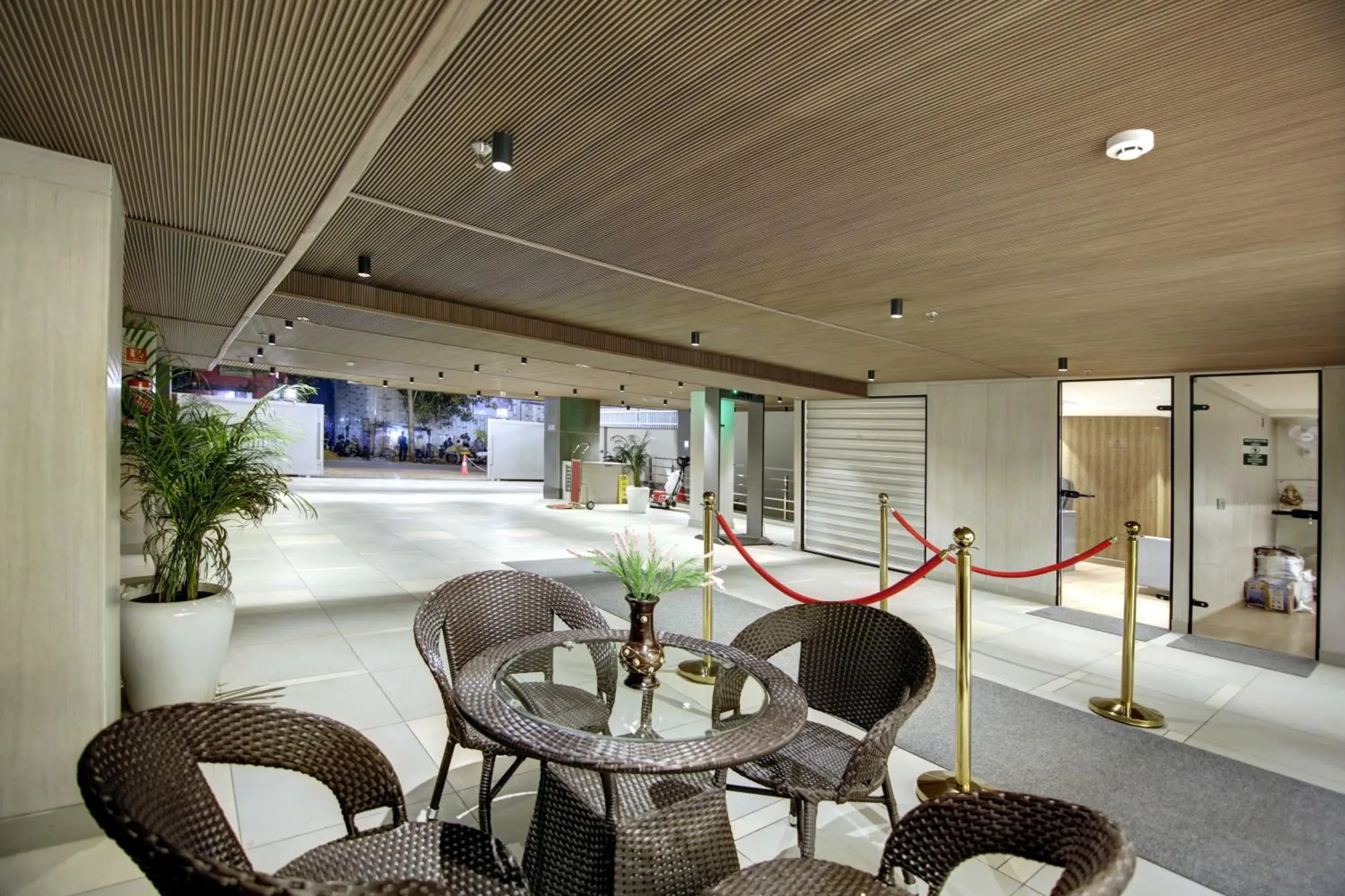 Facade/entrance in East Park Inn Facade/entrance in East Park Inn