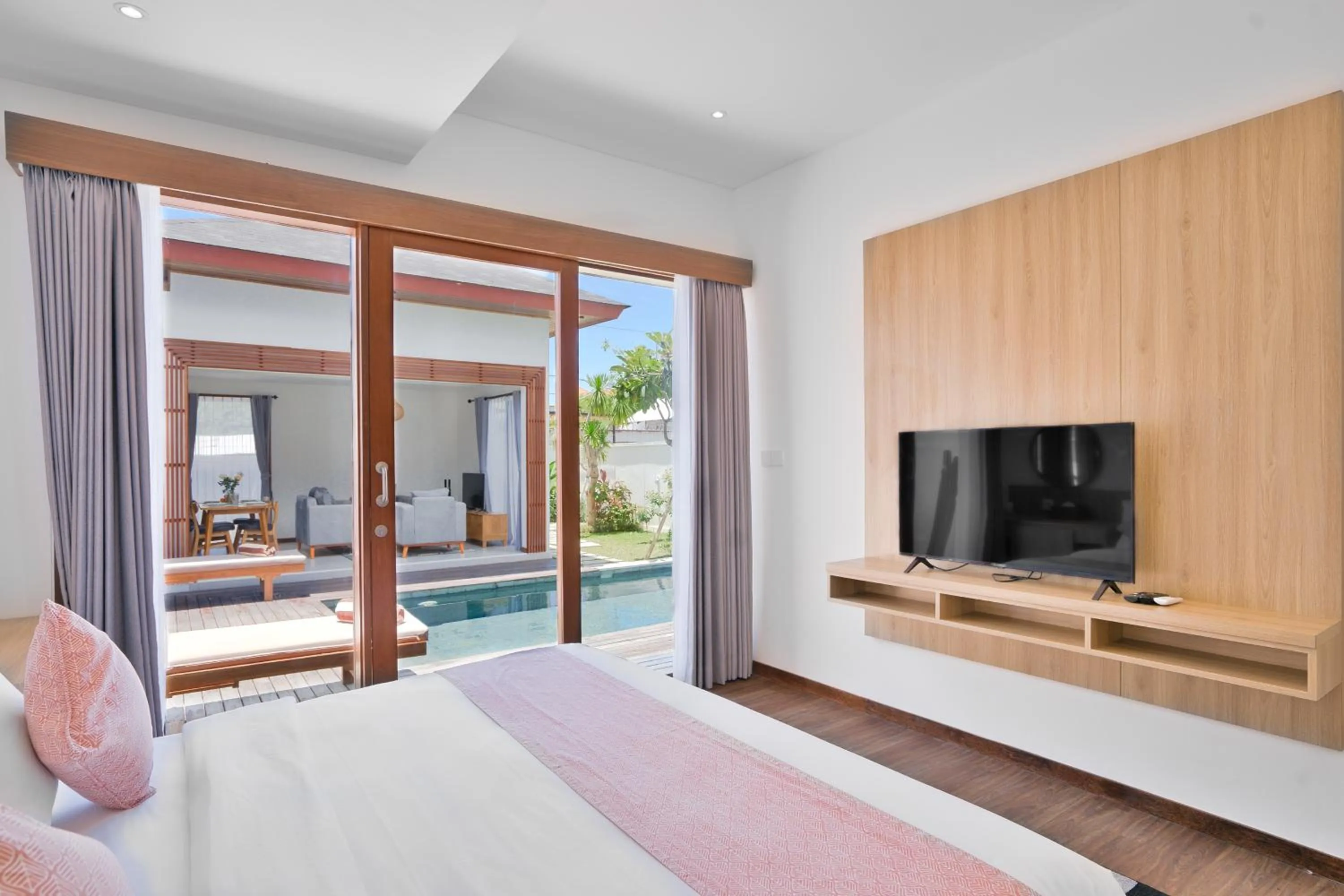 Bed in Bernard Villa by Betterplace