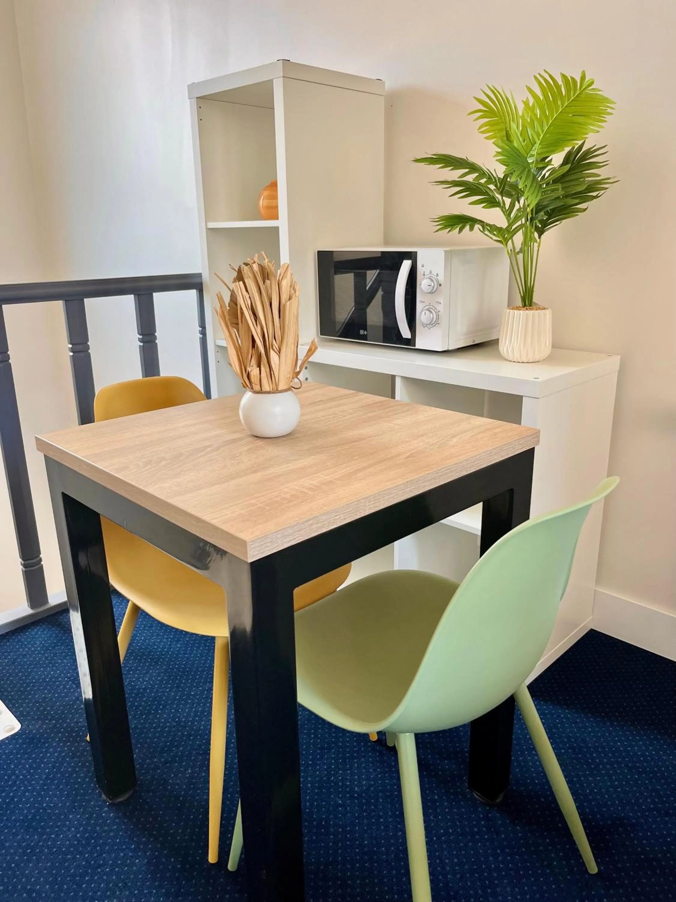 Dining area in Armor Hotel
