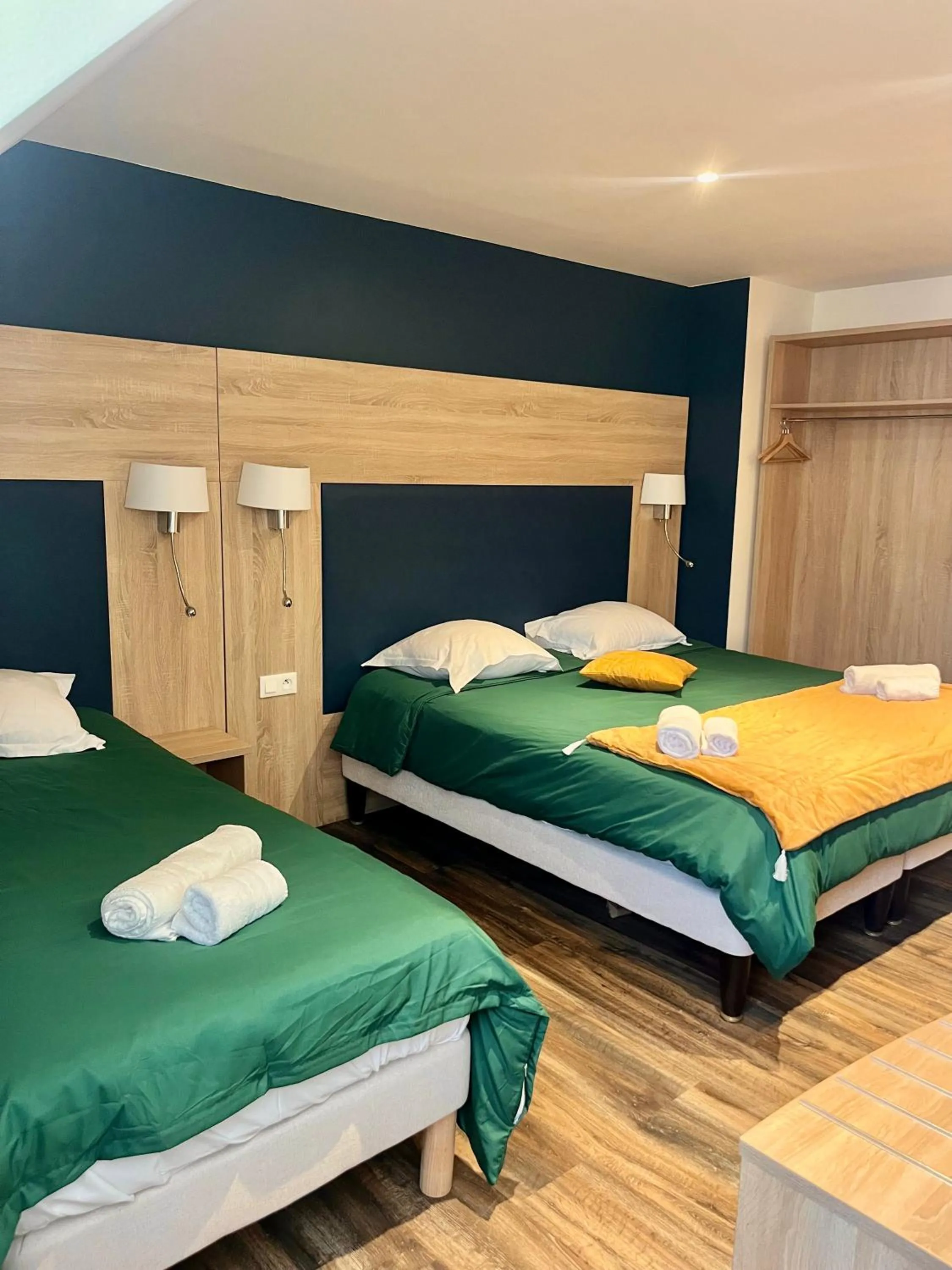Bedroom, Bed in Armor Hotel