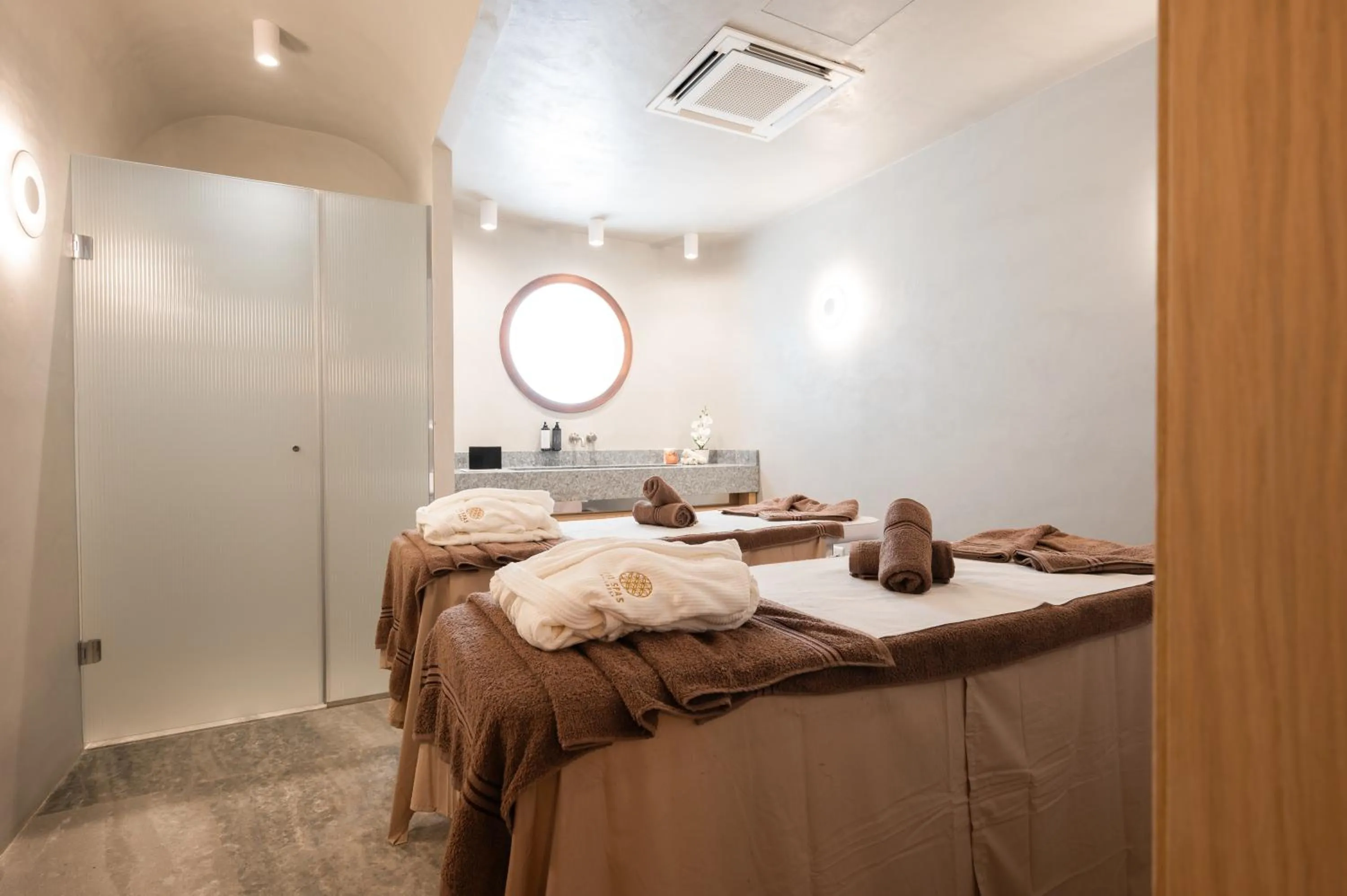 Massage, Bed in Best Western Premier Malta