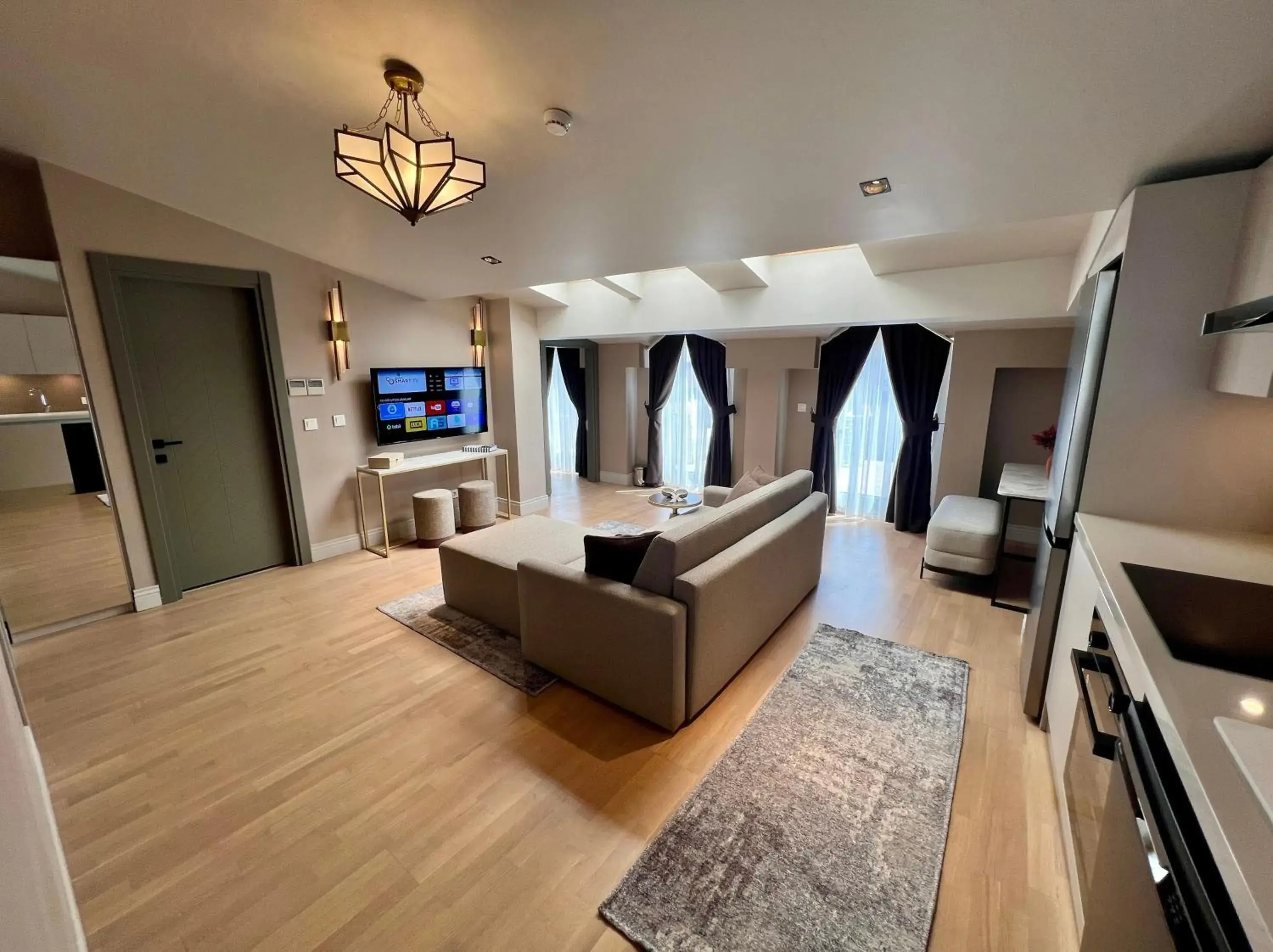 Suite with City View in Weingart Suites Hotel Suite with City View in Weingart Suites Hotel