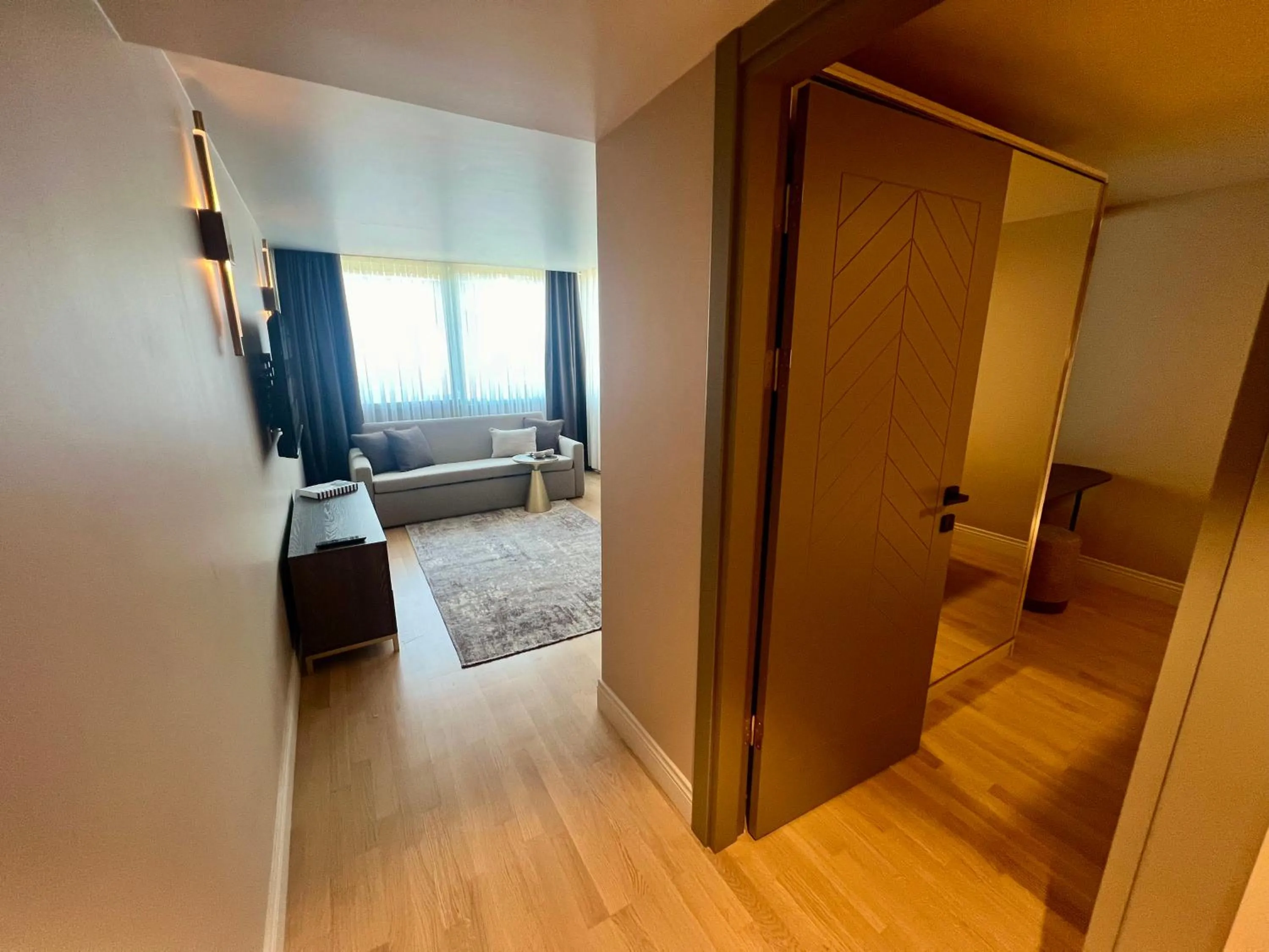 Living room in Weingart Suites Hotel