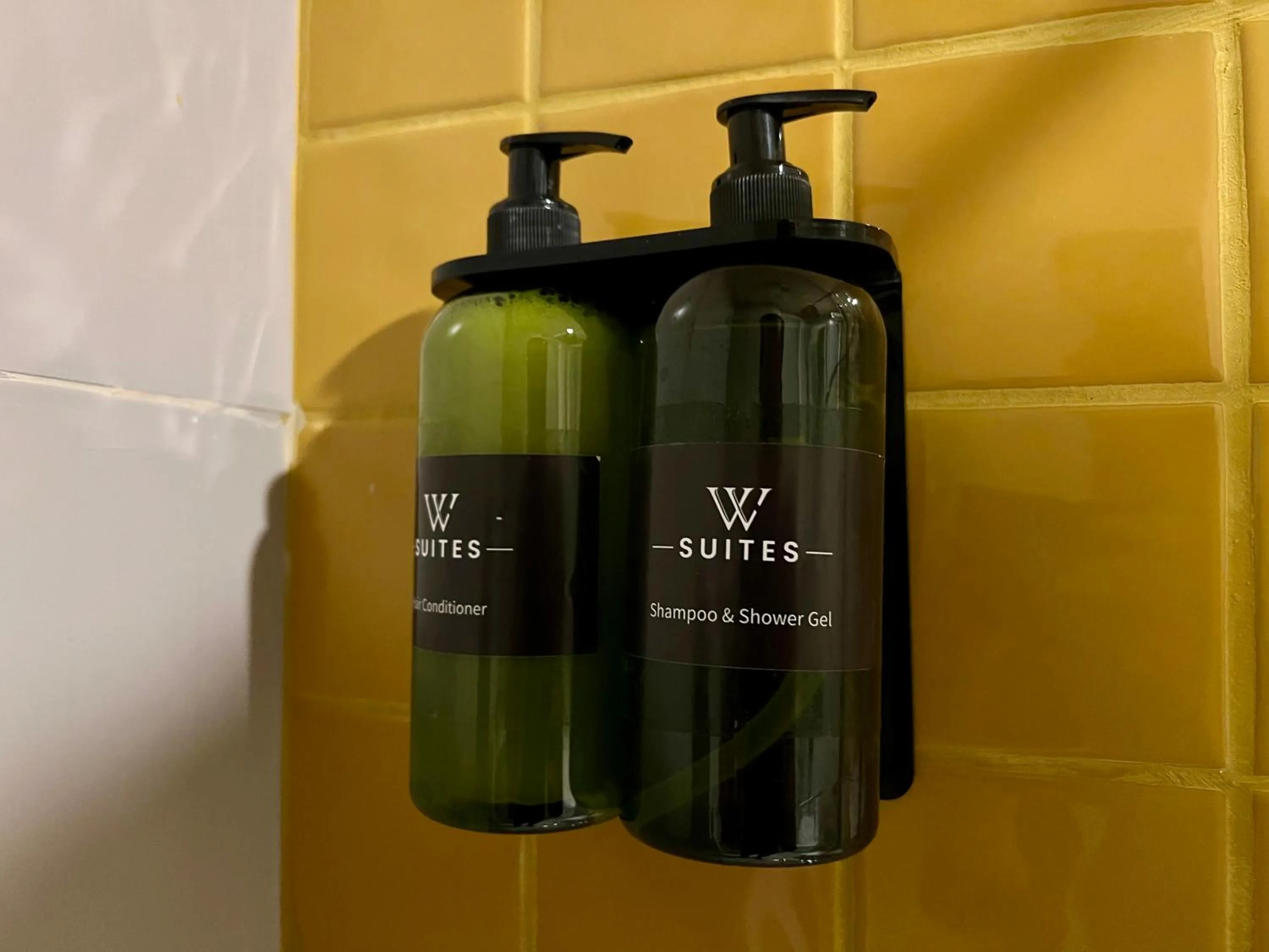 Bathroom in Weingart Suites Hotel