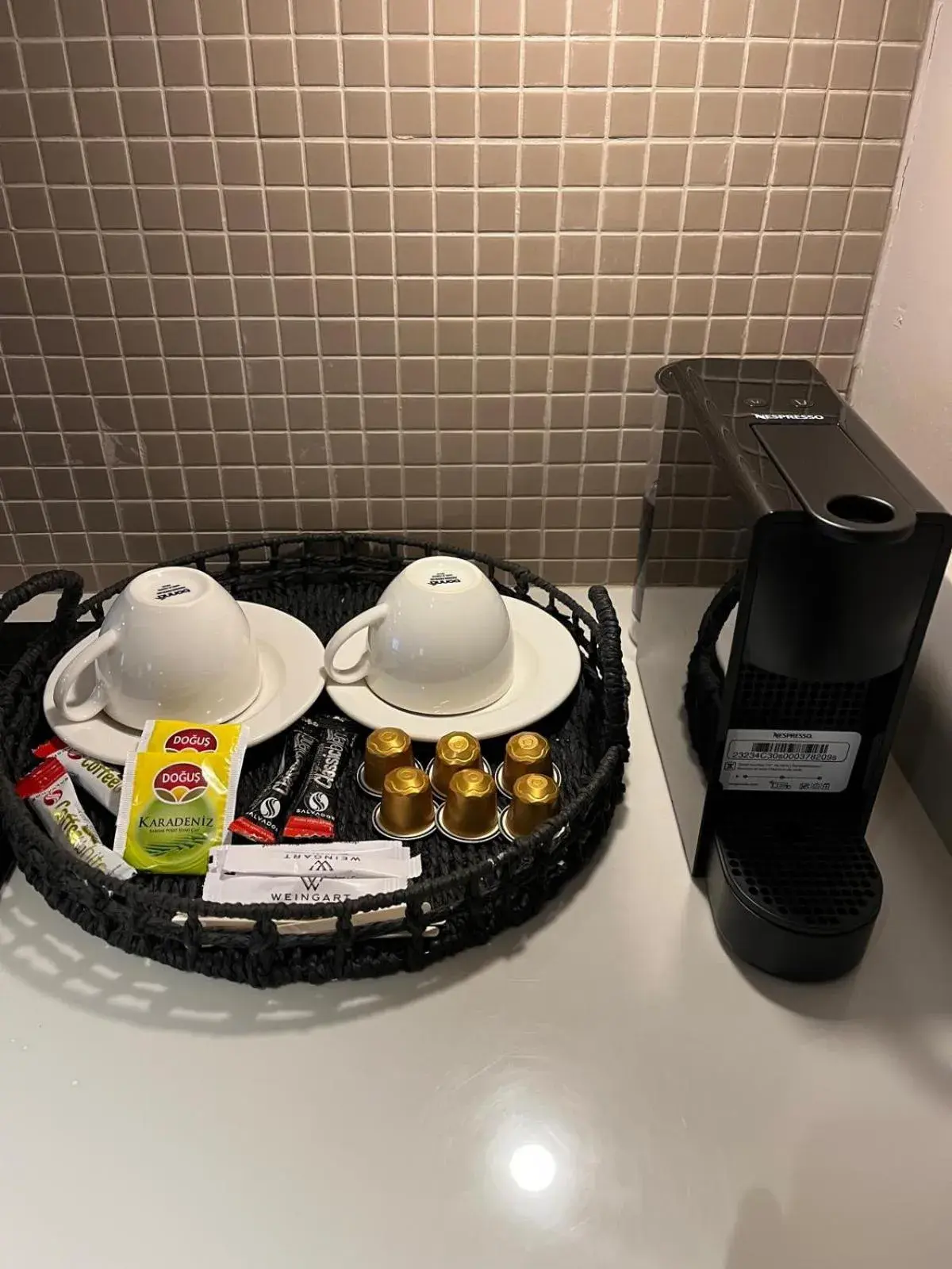 Restaurant/places to eat in Weingart Suites Hotel Restaurant/places to eat in Weingart Suites Hotel