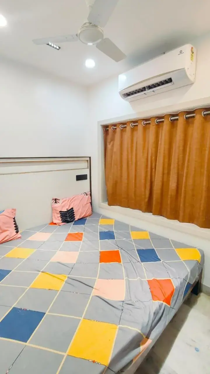 Bed in HOTEL GALAXY SURAT Bed in HOTEL GALAXY SURAT