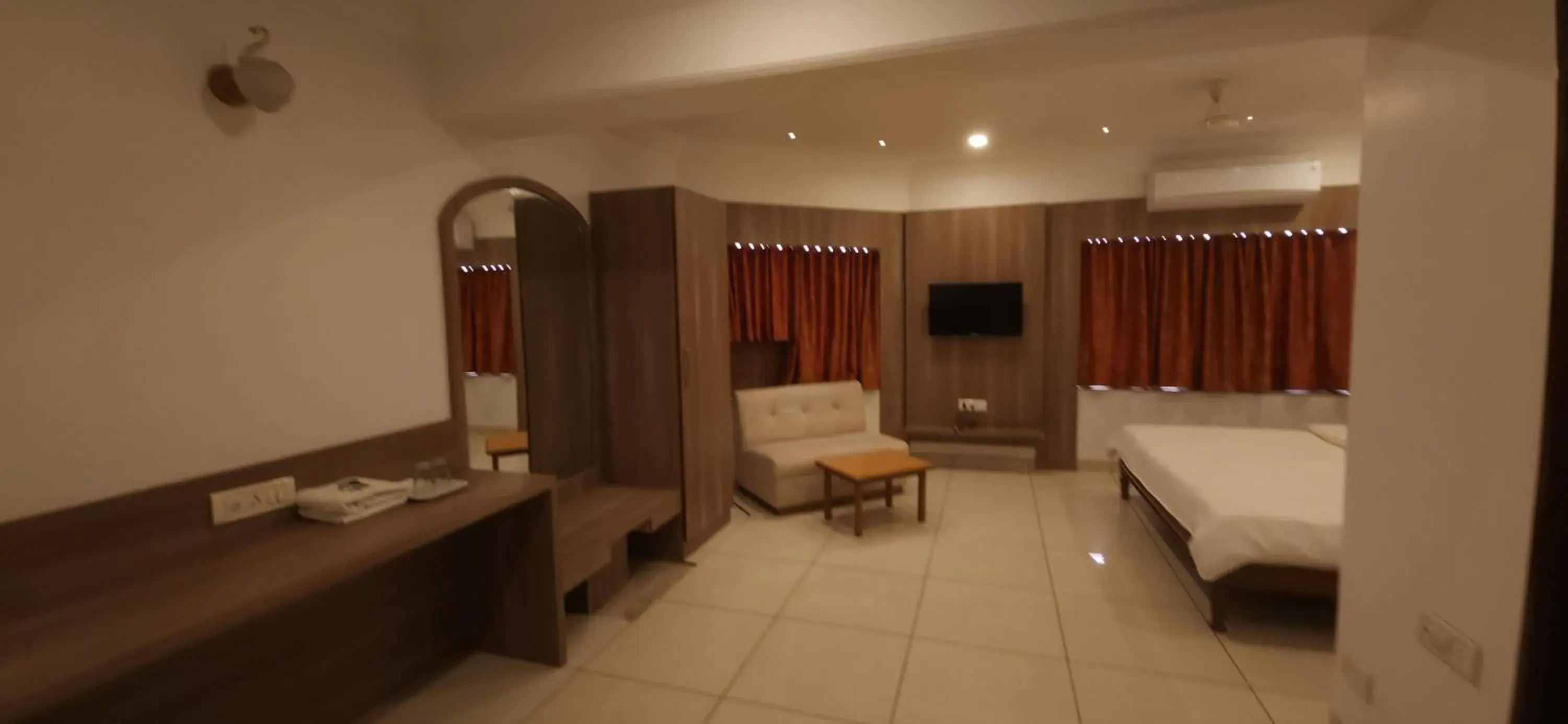 Bed in HOTEL GALAXY SURAT Bed in HOTEL GALAXY SURAT