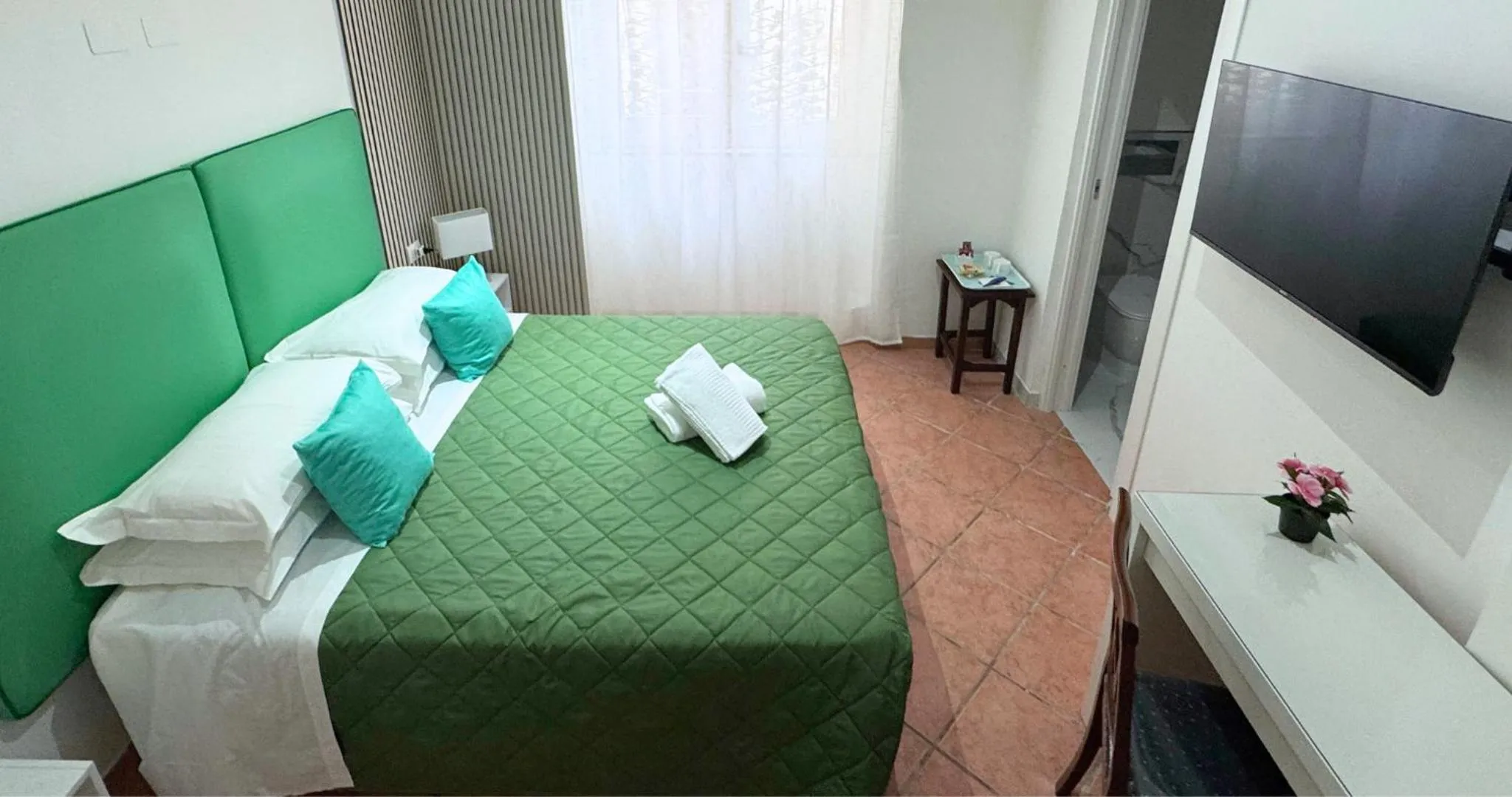 Bed in Ambasciata Sorrento Relais