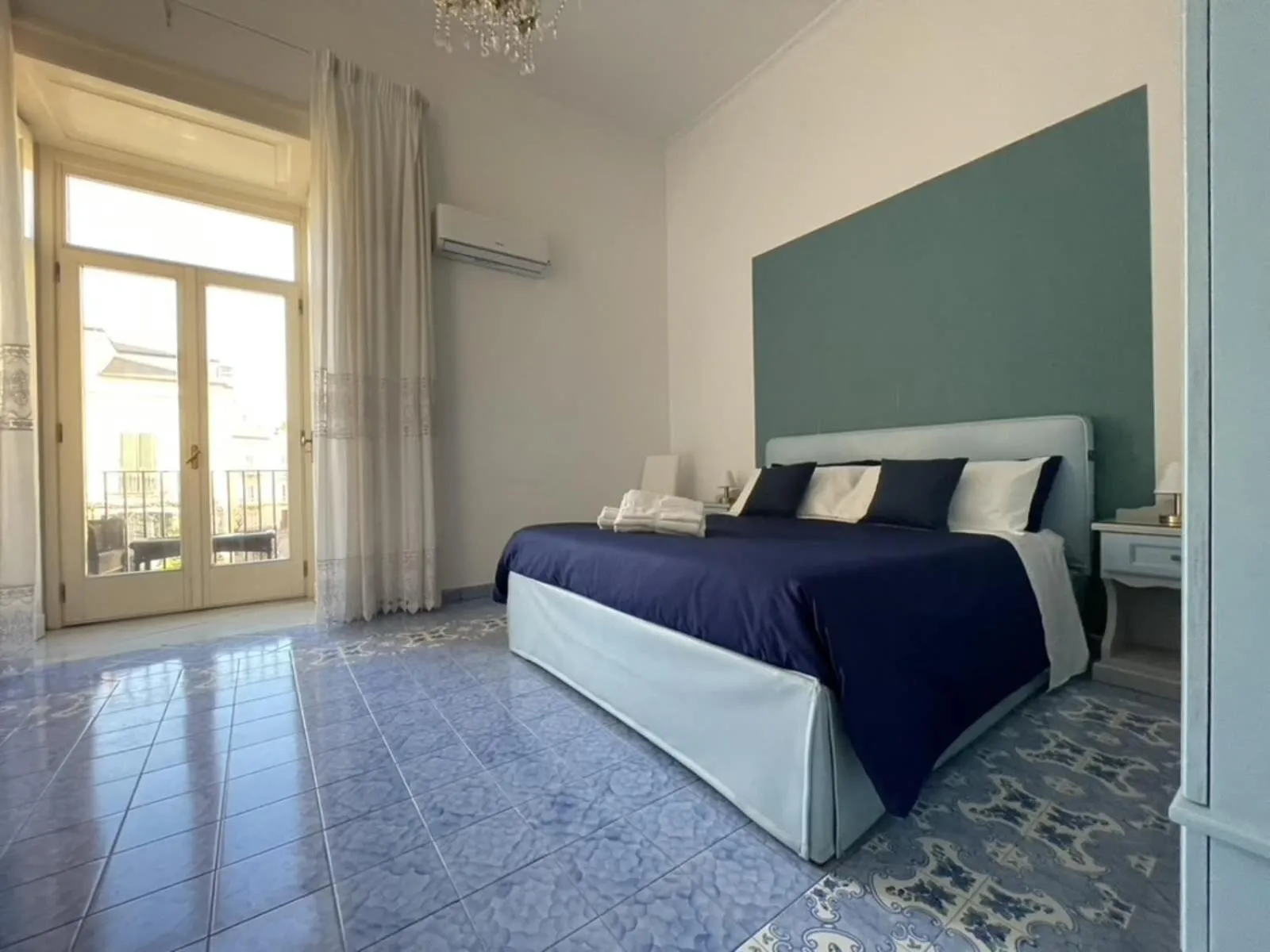 Bed in Ambasciata Sorrento Relais